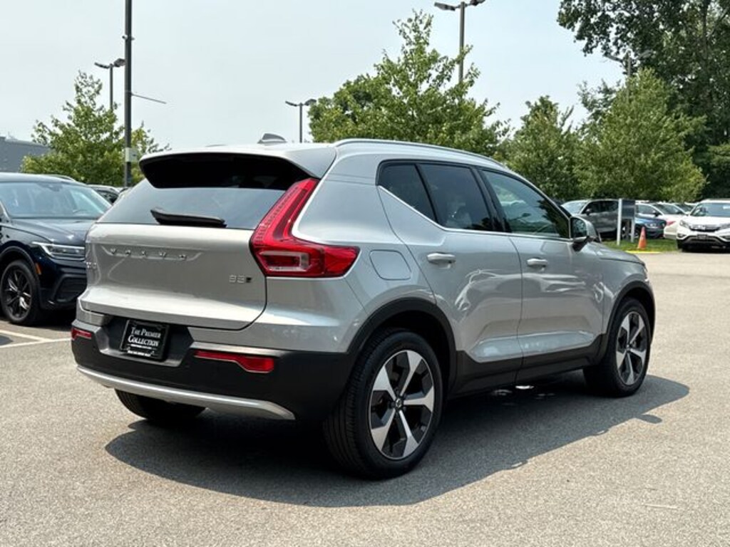 Certified 2025 Volvo XC40 B5 Plus Bright Theme SUV