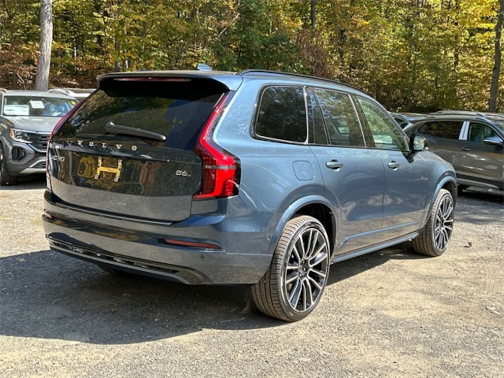 New 2026 Volvo XC90 B6 Ultra Dark Theme 7-Seater SUV