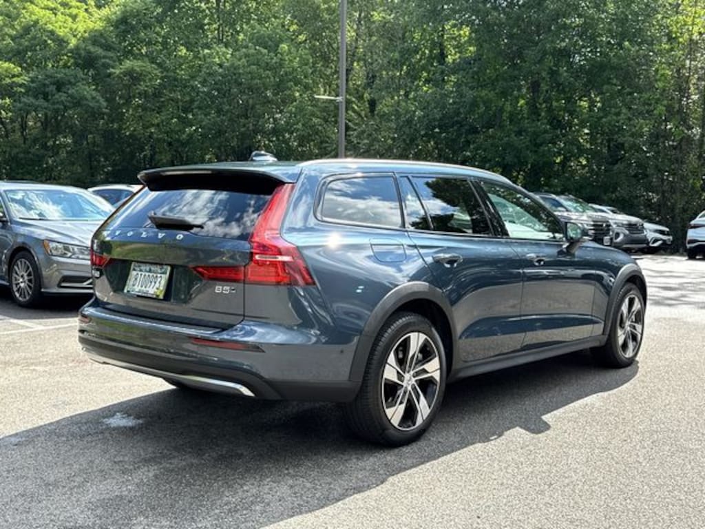 Certified 2025 Volvo V60 Cross Country B5 Plus Wagon