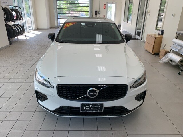 2024 Volvo S60 B5 Core photo 2
