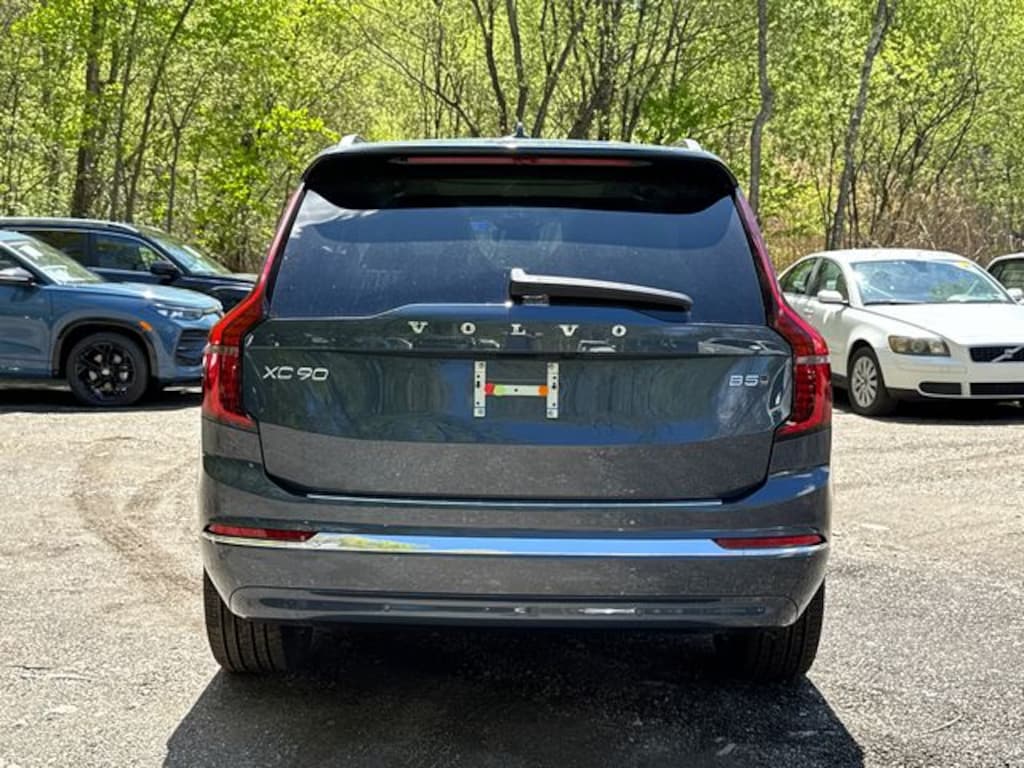 New 2026 Volvo XC90 B5 Core SUV