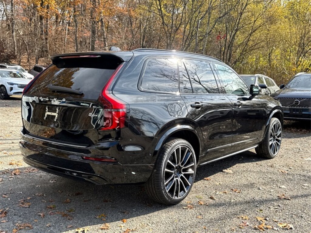 New 2026 Volvo XC90 B6 Ultra Dark Theme 7-Seater SUV