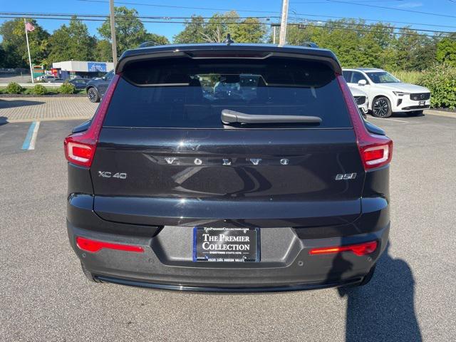 2024 Volvo XC40 Core photo 2