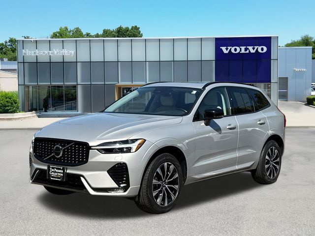 2024 Volvo XC60 B5 Core Dark Theme AWD's photo
