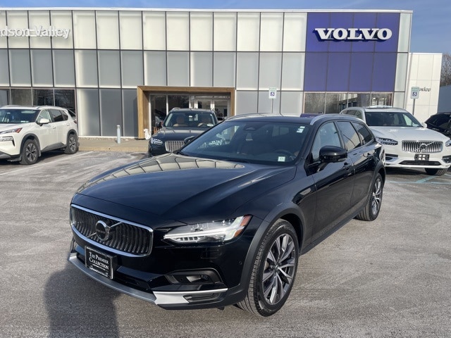 2024 Volvo V90 Cross Country Plus's photo