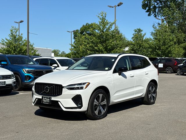 2024 Volvo XC60 T8 Core Dark Theme AWD's photo