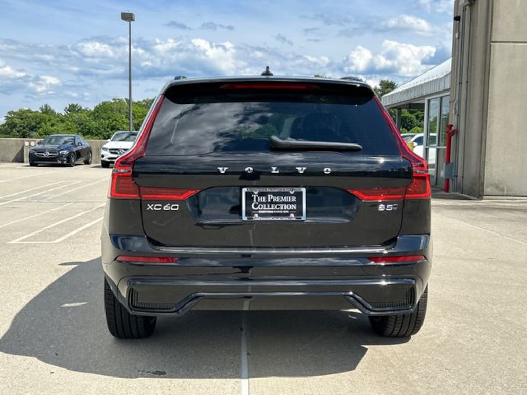 New 2026 Volvo XC60 B5 Ultra SUV