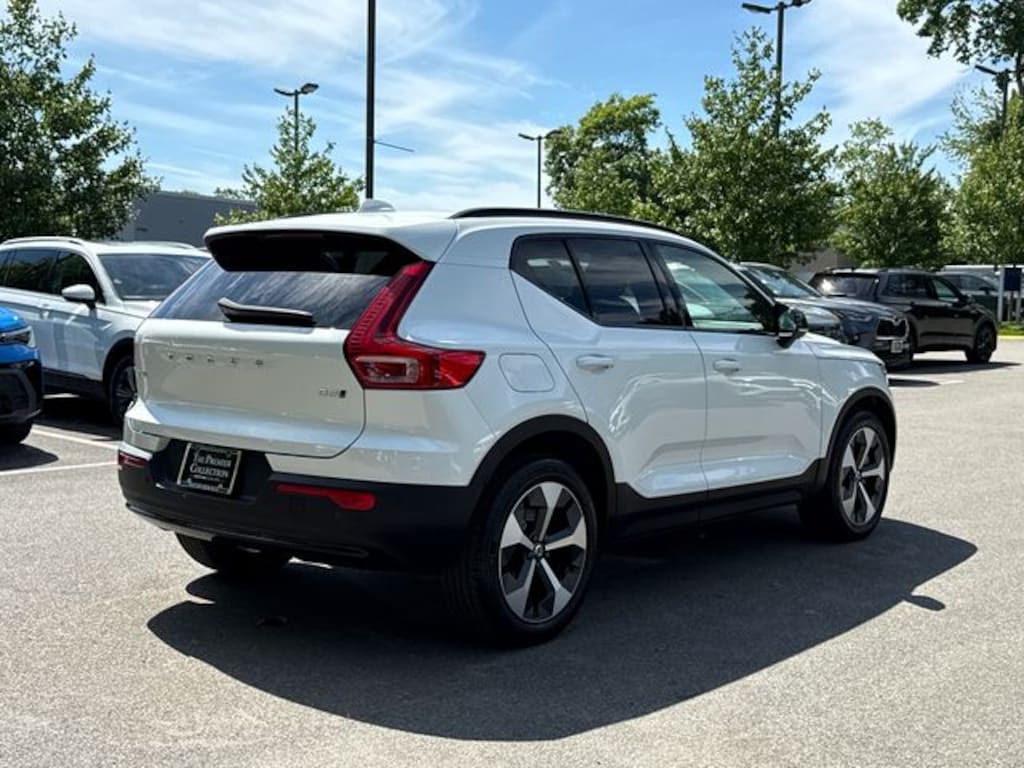 Used 2025 Volvo XC40 B5 Plus Dark Theme SUV