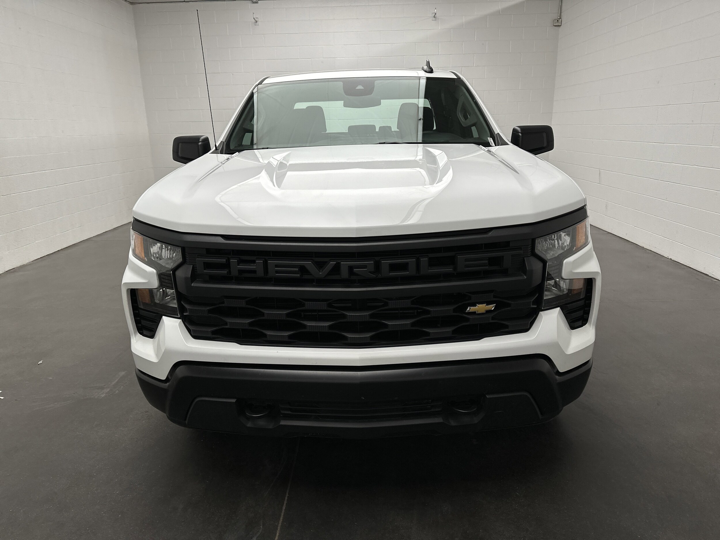2025 Chevrolet Silverado 1500 Work Truck photo 2