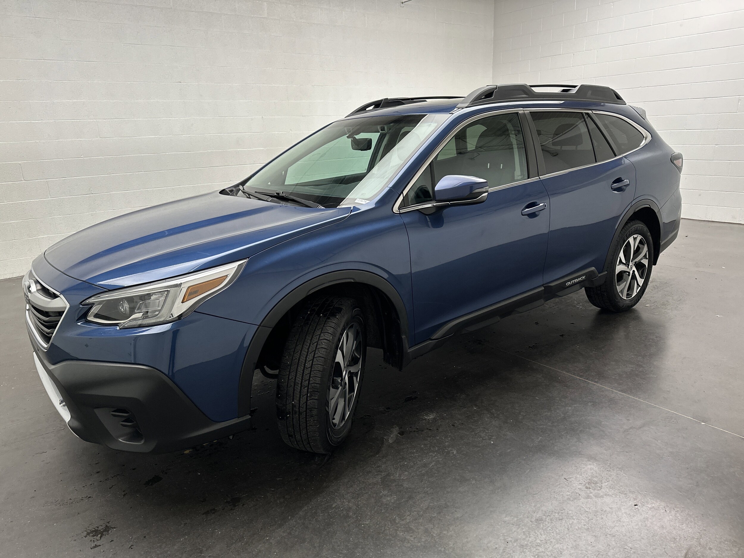 2022 Subaru Outback Limited photo 3