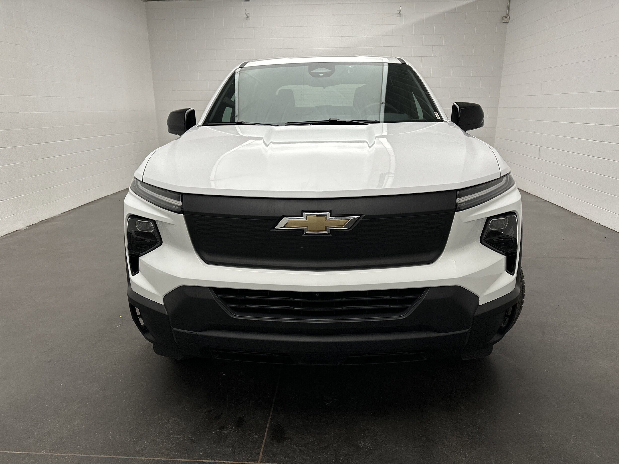 2024 Chevrolet Silverado EV Work Truck photo 3