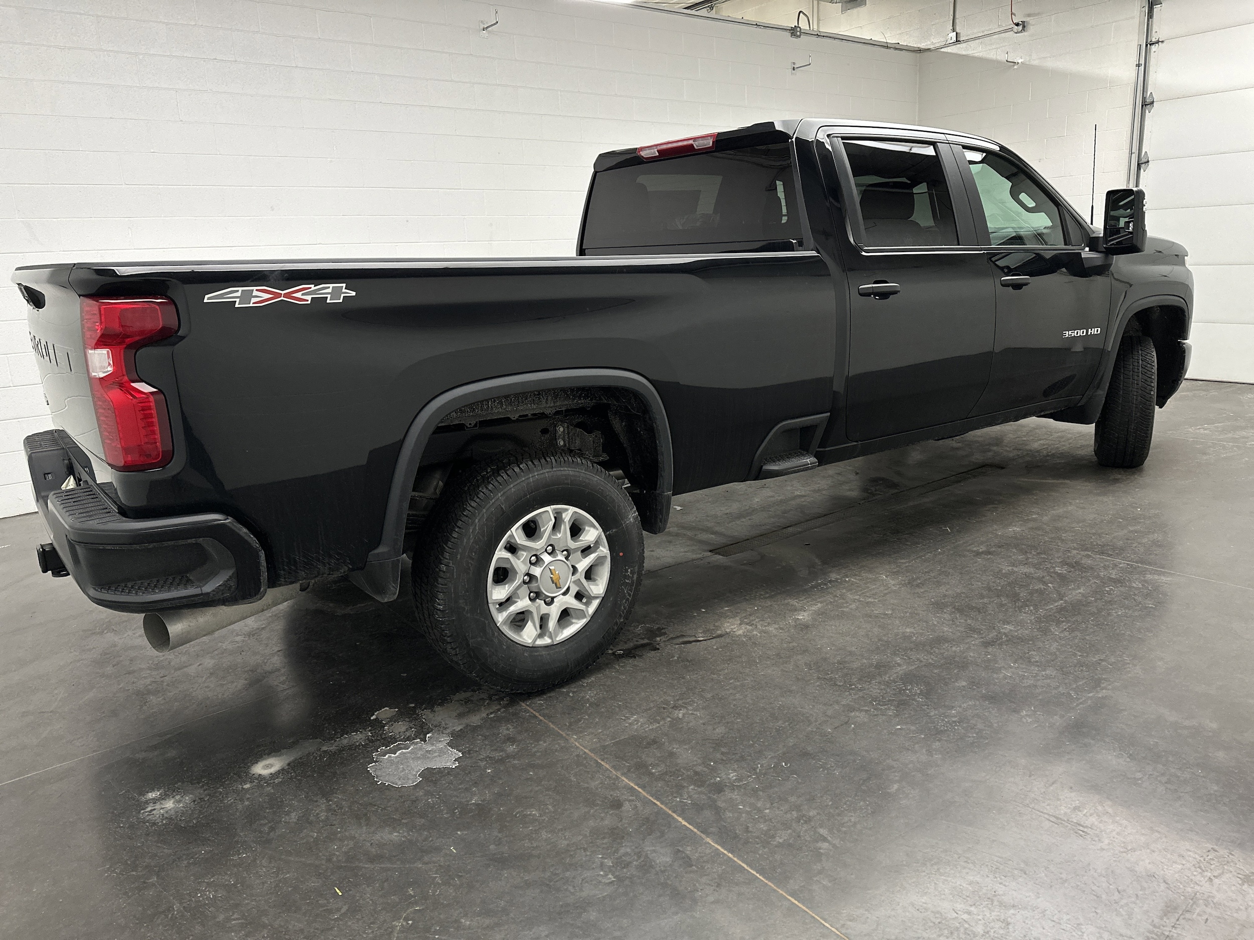 2026 Chevrolet Silverado 3500 HD Work Truck - Photo 9
