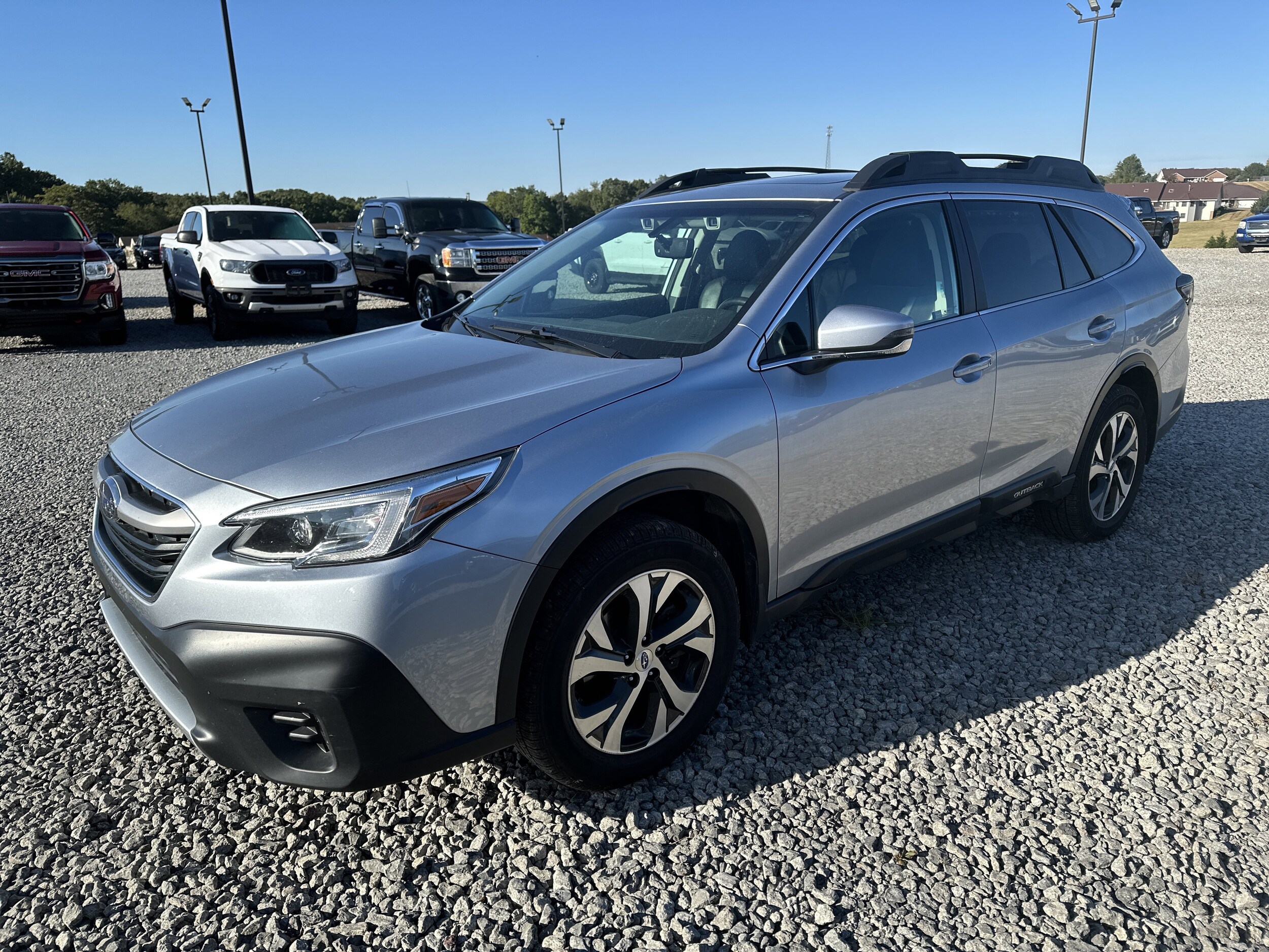 2020 Subaru Outback Limited photo 4