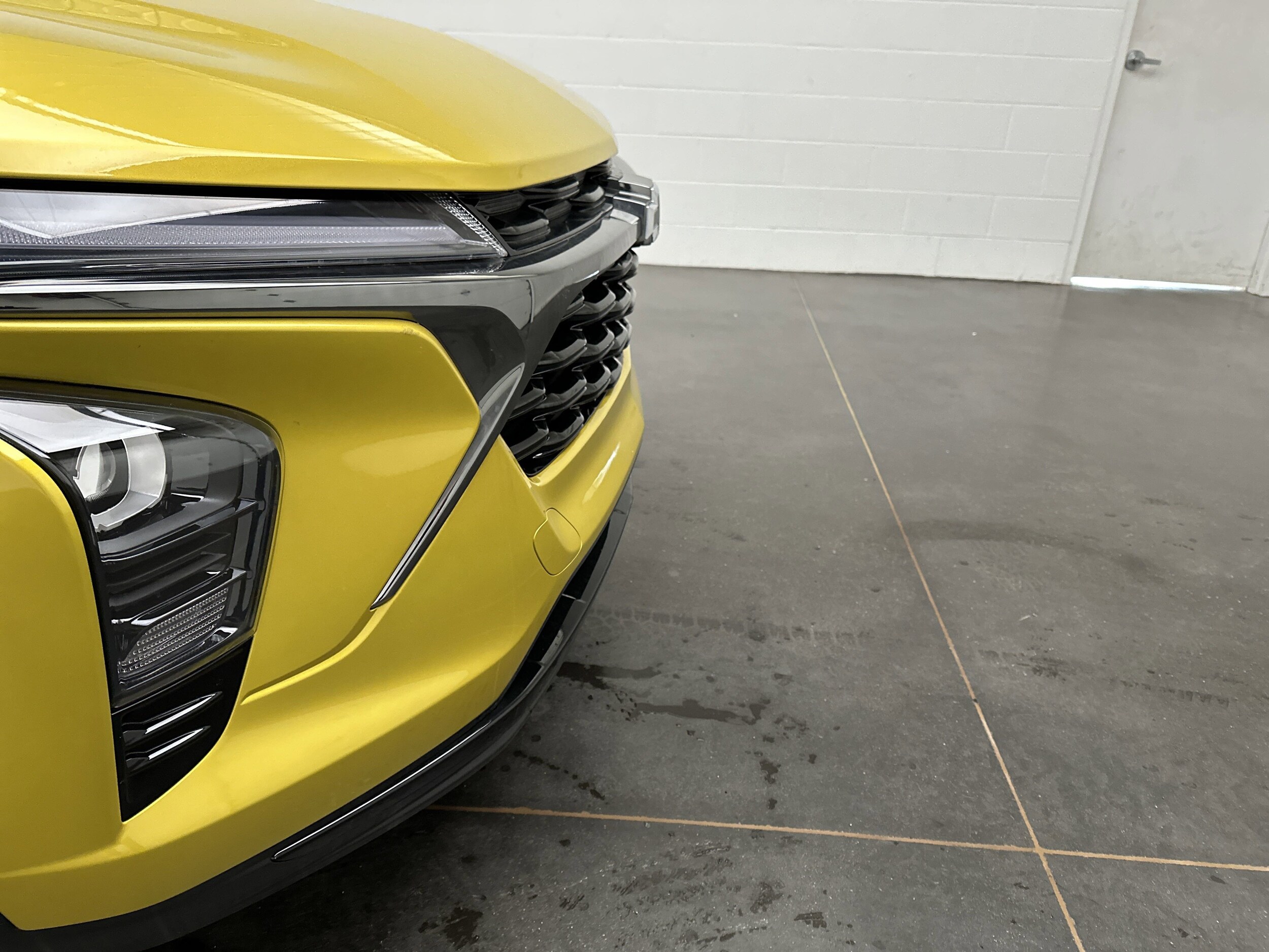 2025 Chevrolet Trax photo 2
