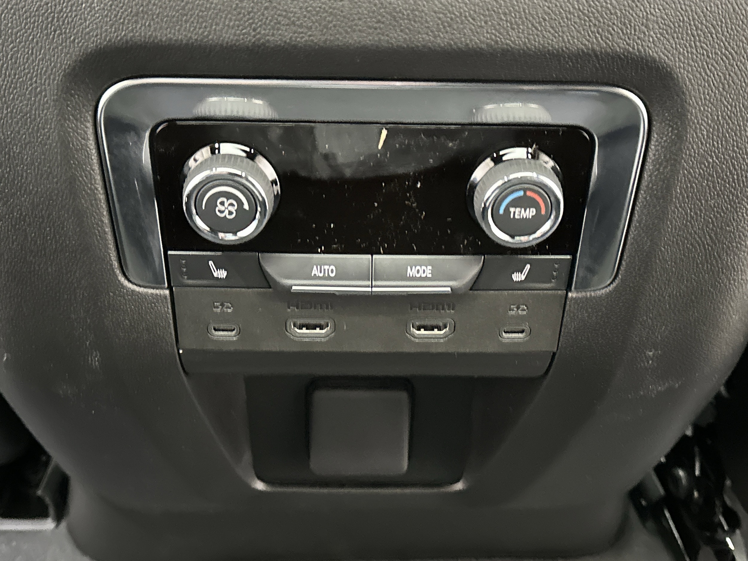 2026 Chevrolet Suburban High Country - Photo 27