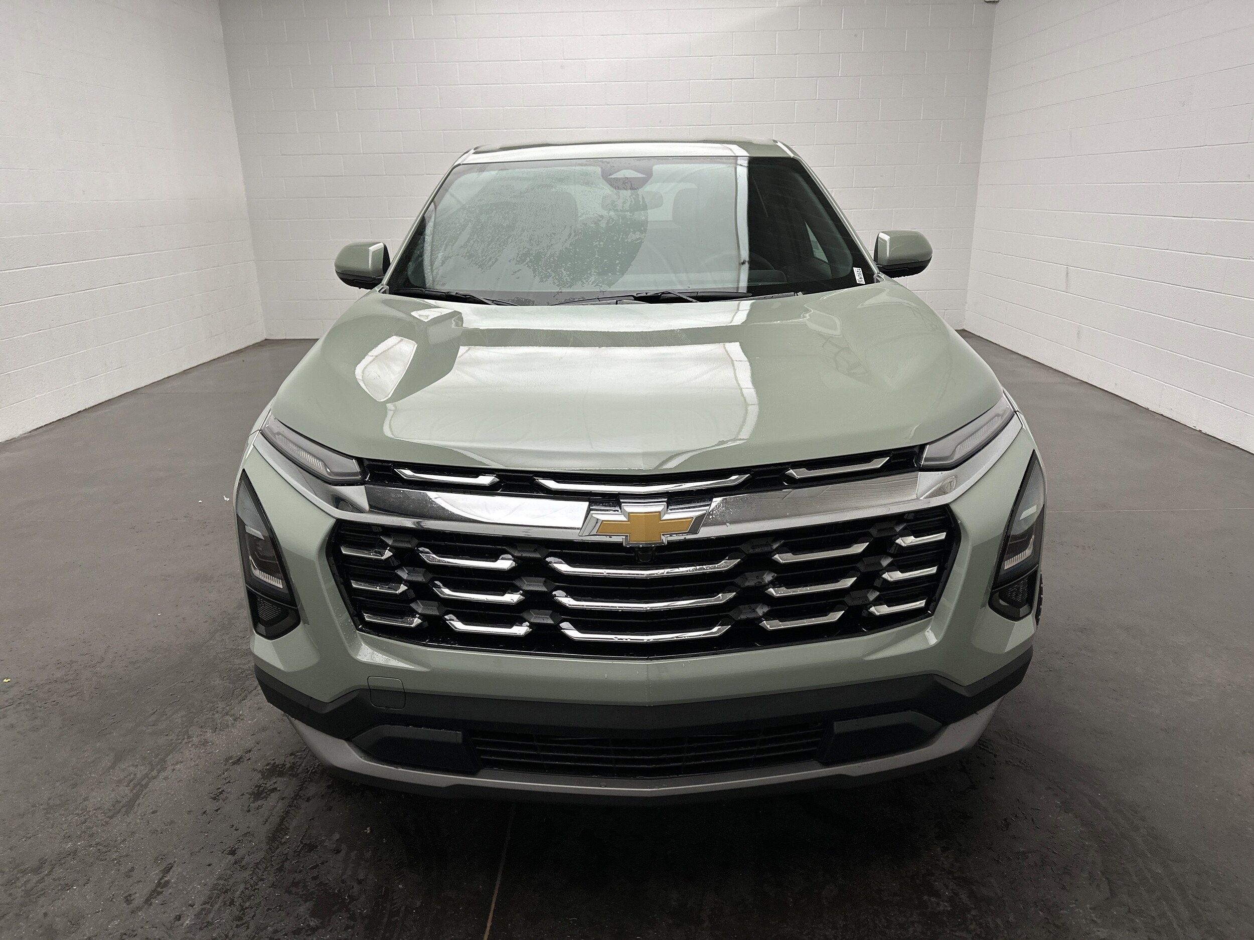 2026 Chevrolet Equinox LT photo 3