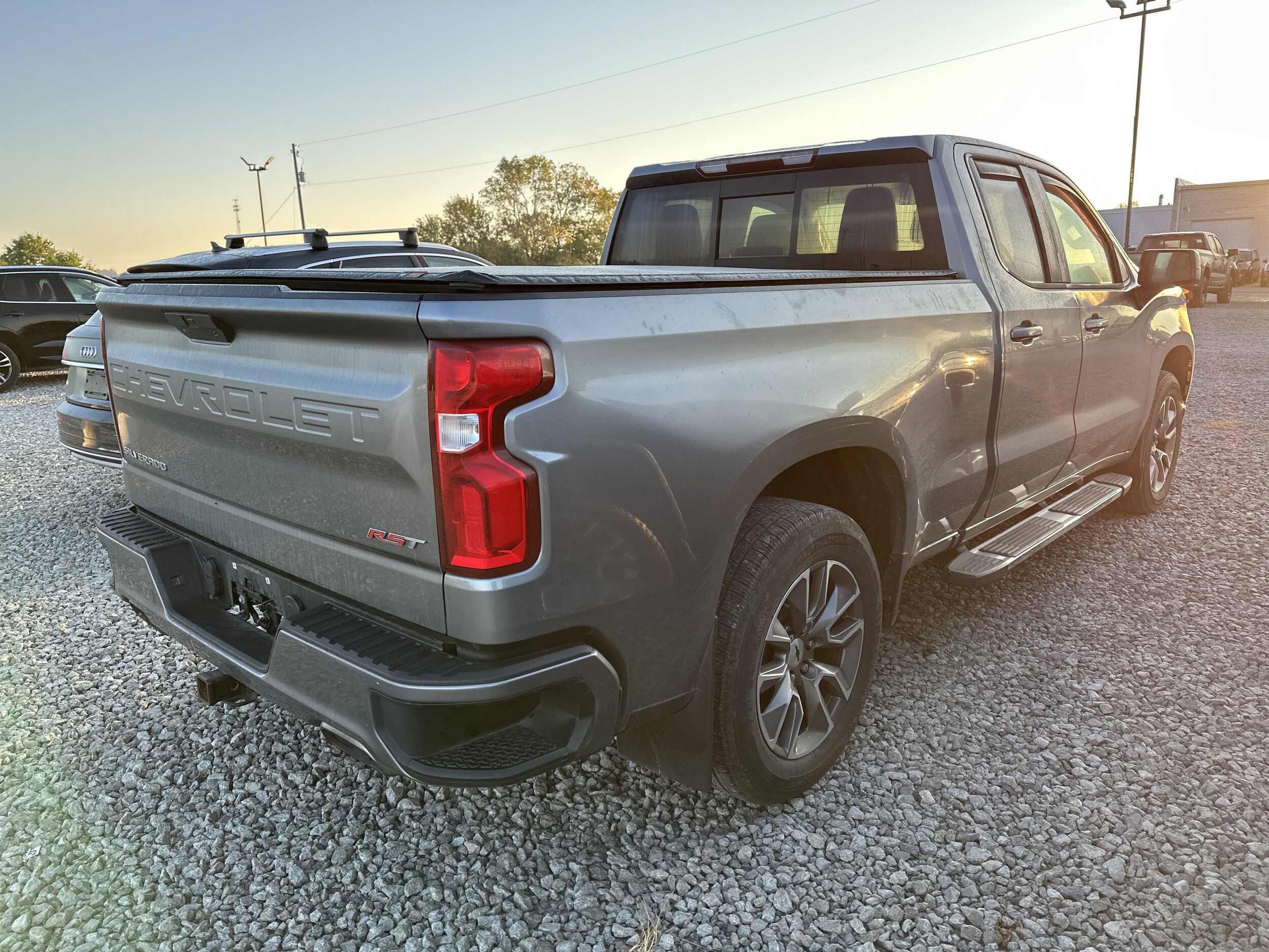 2020 Chevrolet Silverado 1500 RST photo 2
