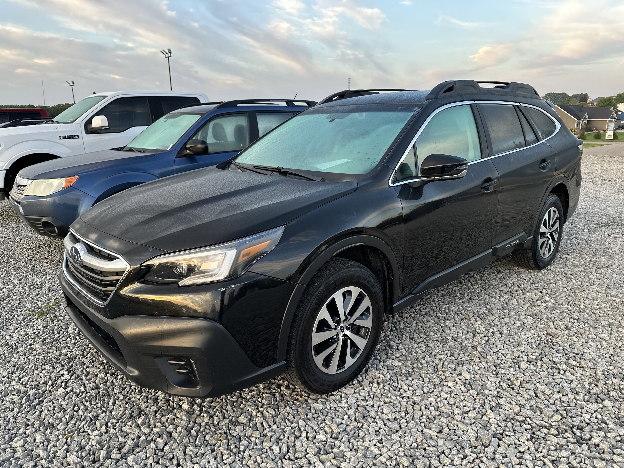 2021 Subaru Outback Premium photo 2