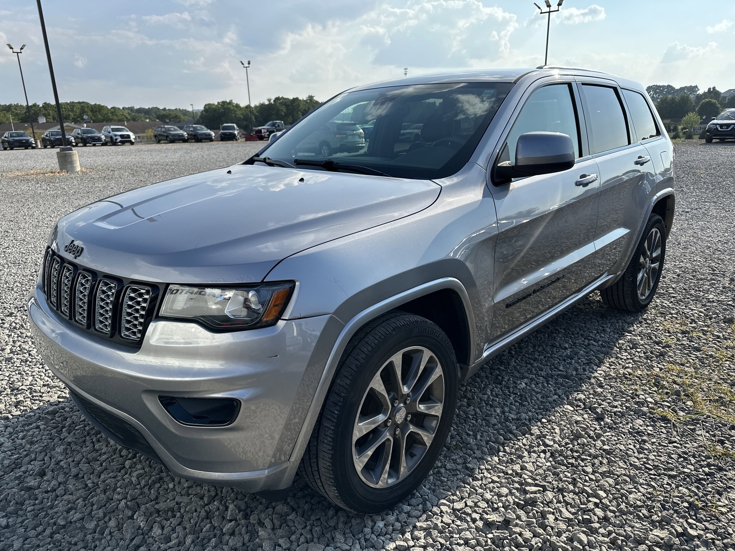 2018 Jeep Grand Cherokee Altitude photo 2