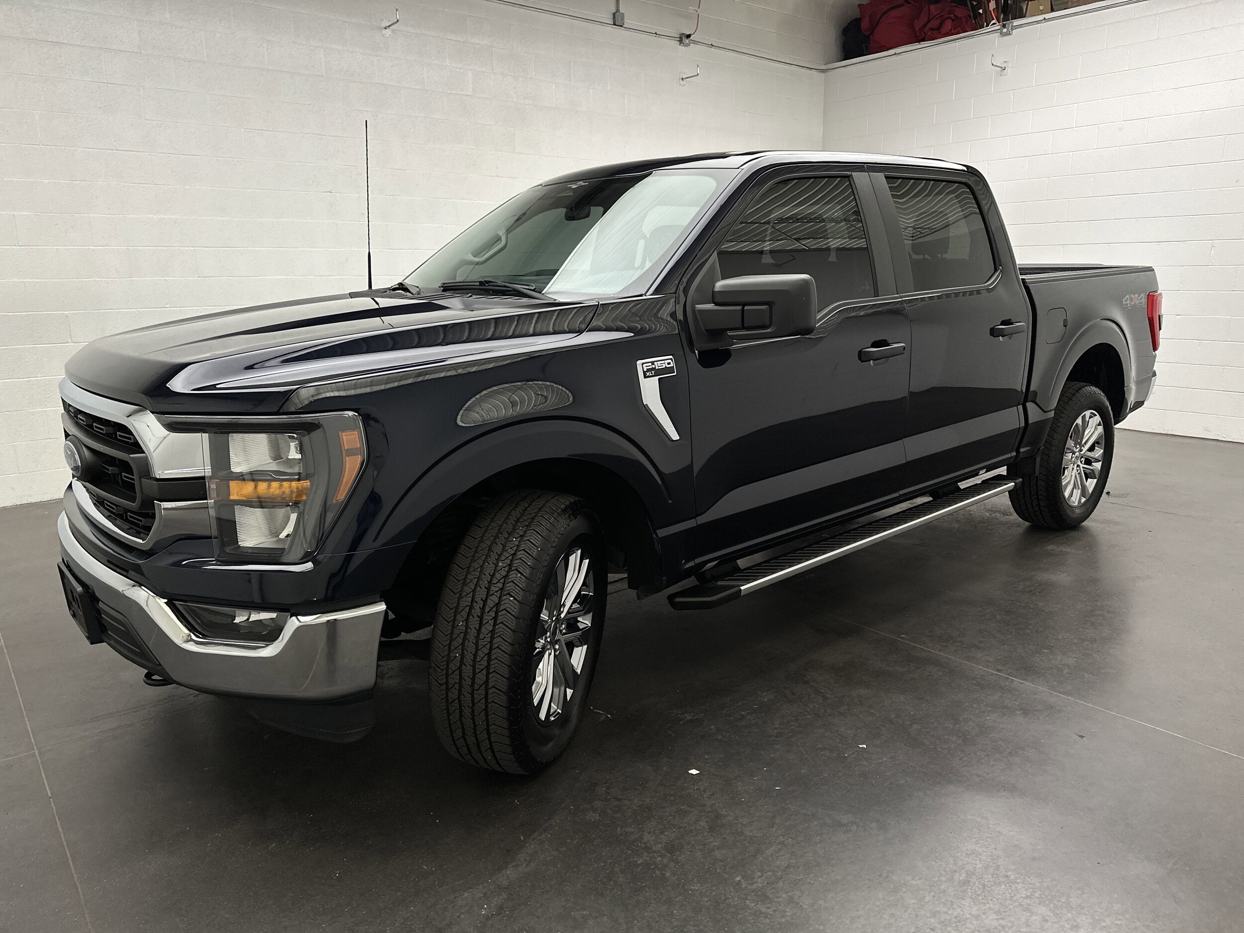 2023 Ford F-150 XL photo 2