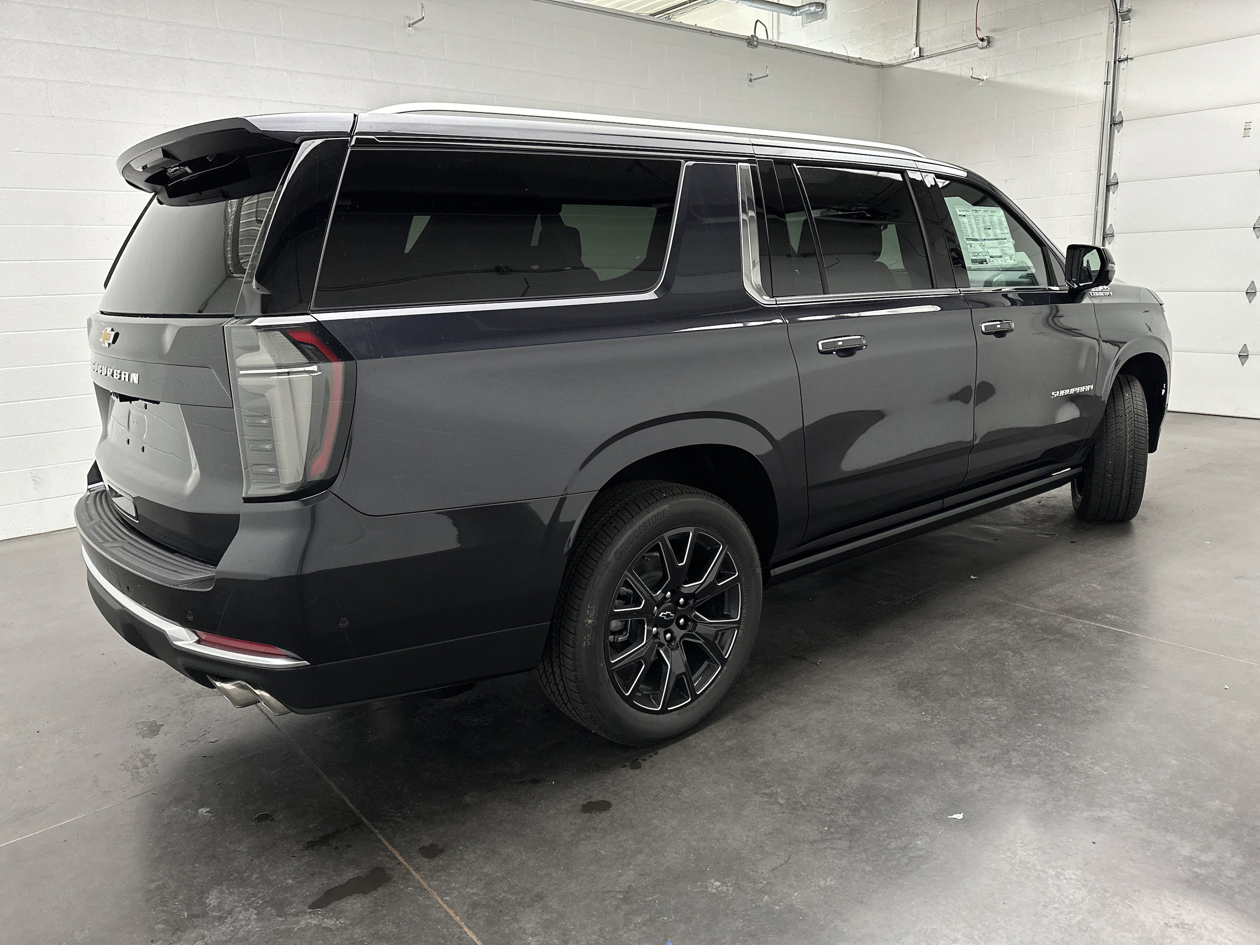 2026 Chevrolet Suburban High Country - Photo 10