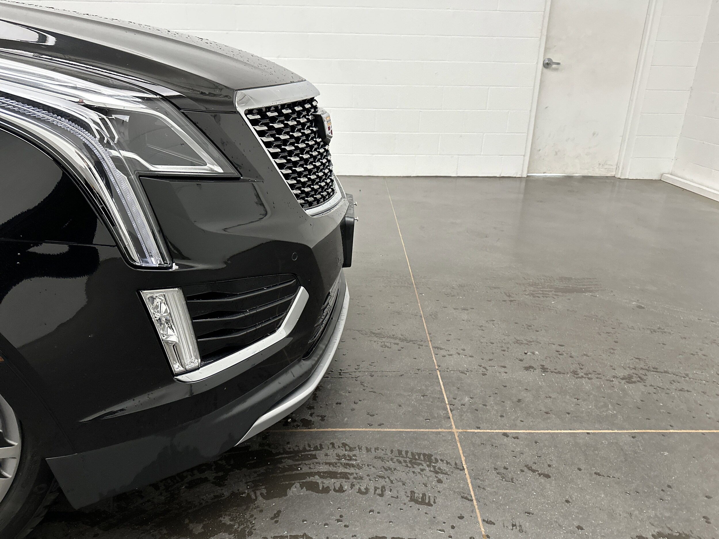 2025 Cadillac XT5 Premium Luxury photo 2