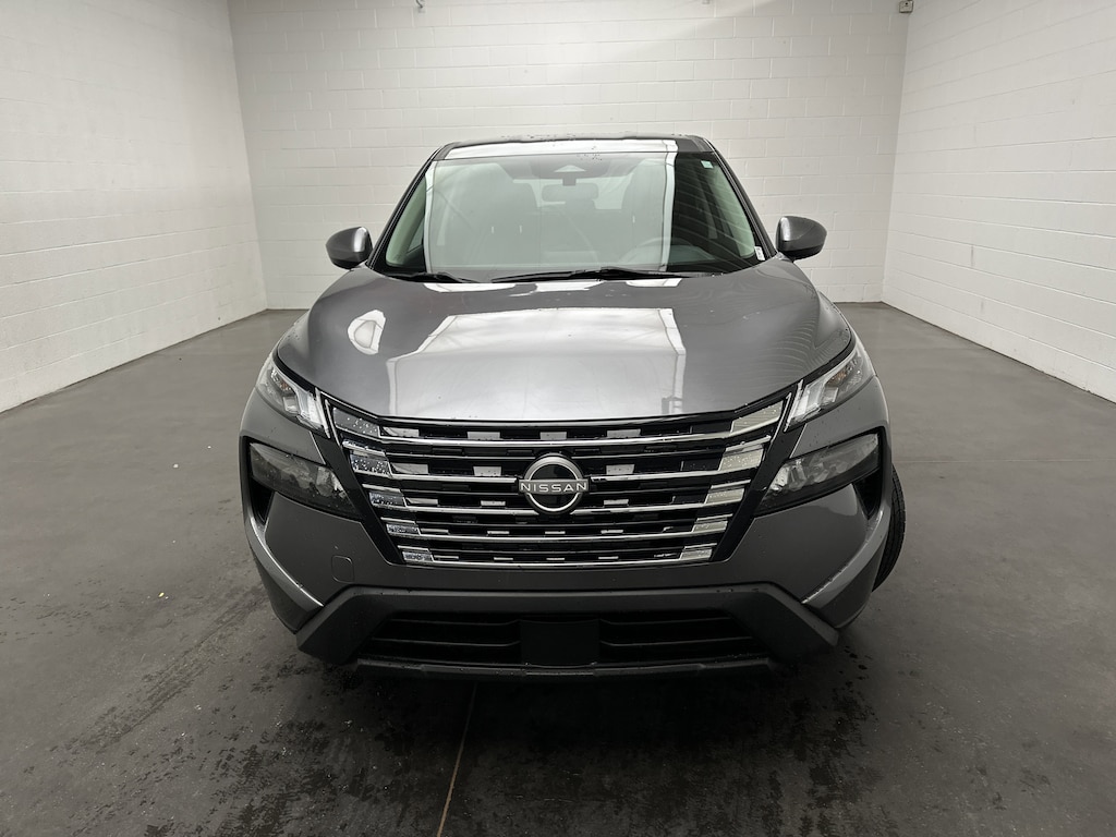 Used 2024 Nissan Rogue SV SUV