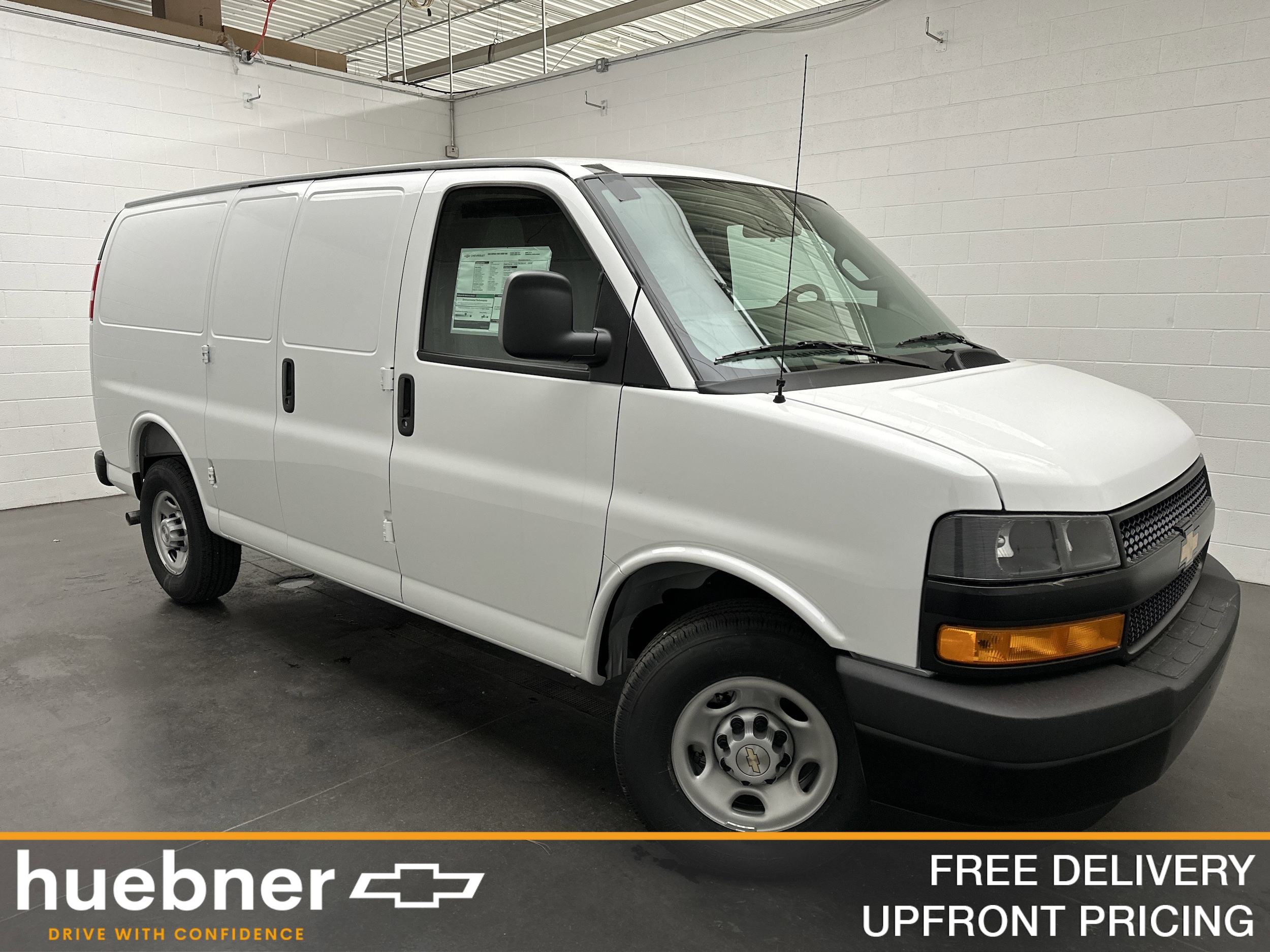 2026 Chevrolet Express 2500 Work Van HD's photo
