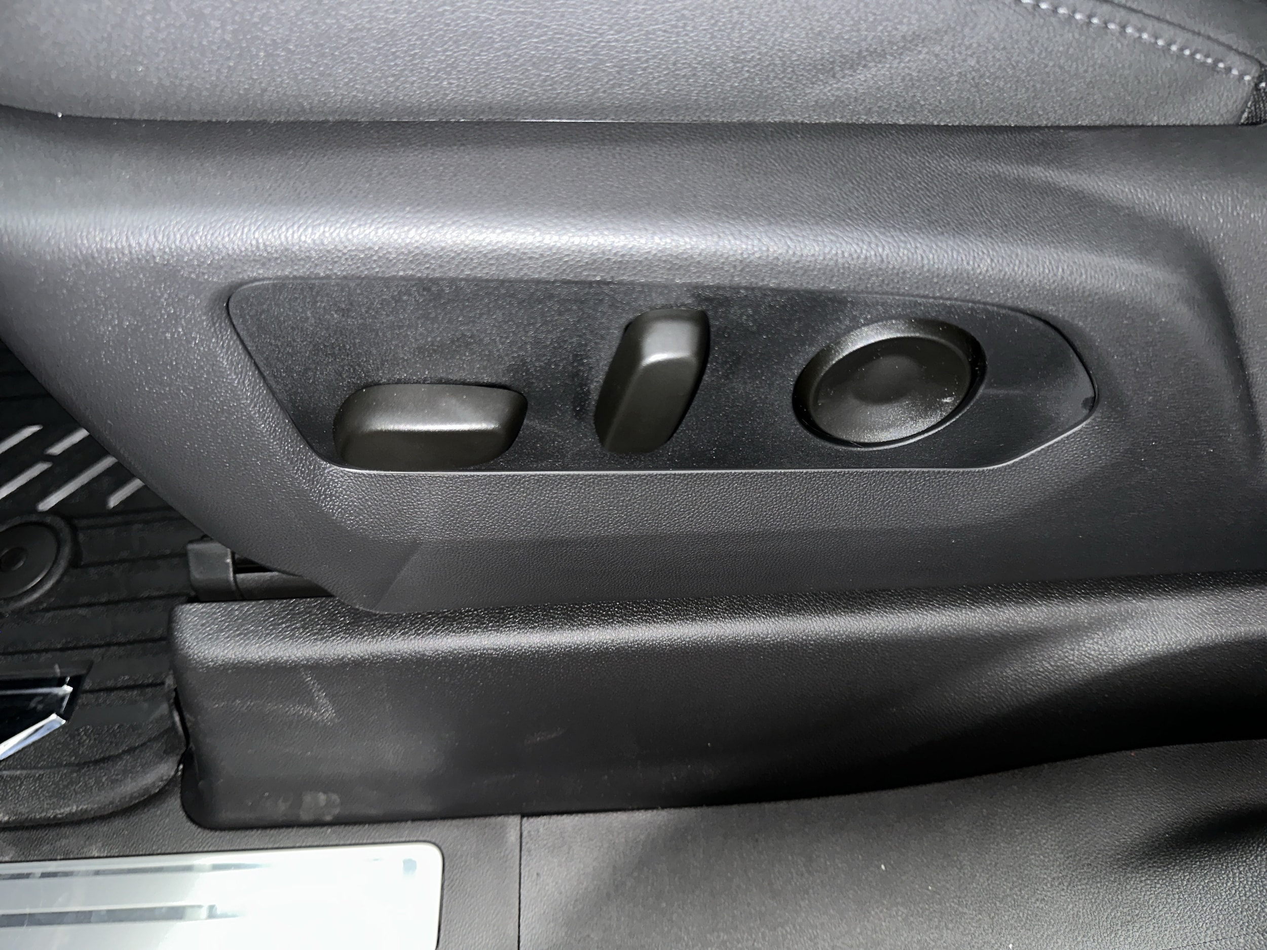 2026 Chevrolet Silverado 1500 LT - Photo 17