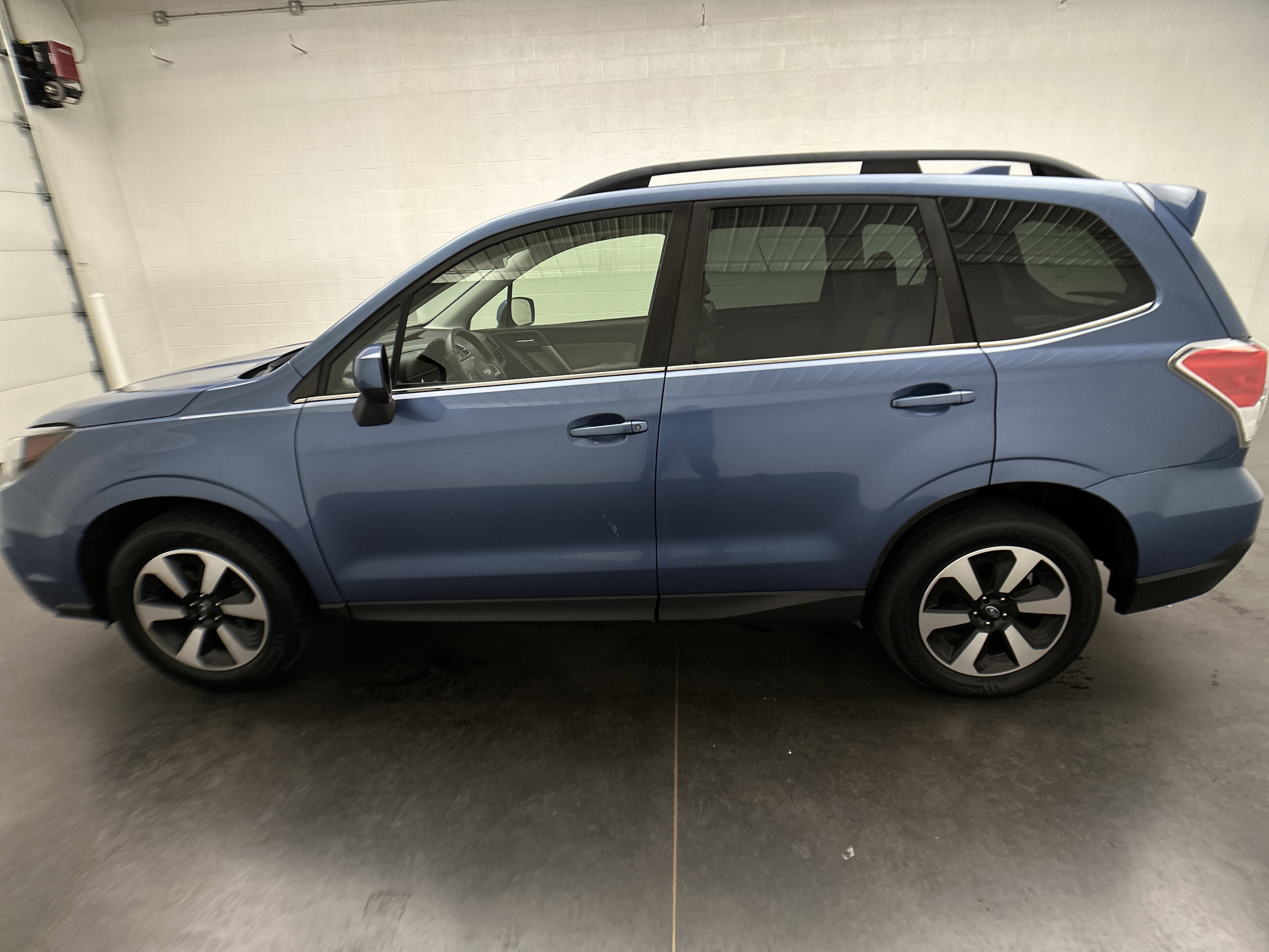 2018 Subaru Forester Limited - Photo 6
