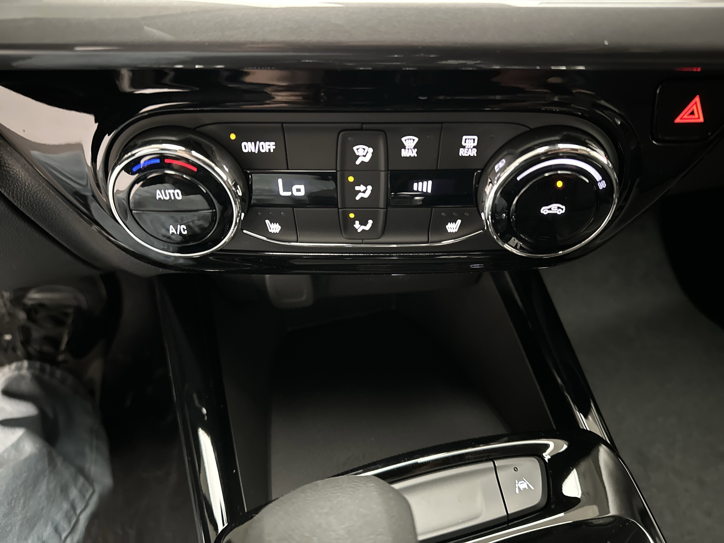 2026 Chevrolet Trax Activ - Photo 34