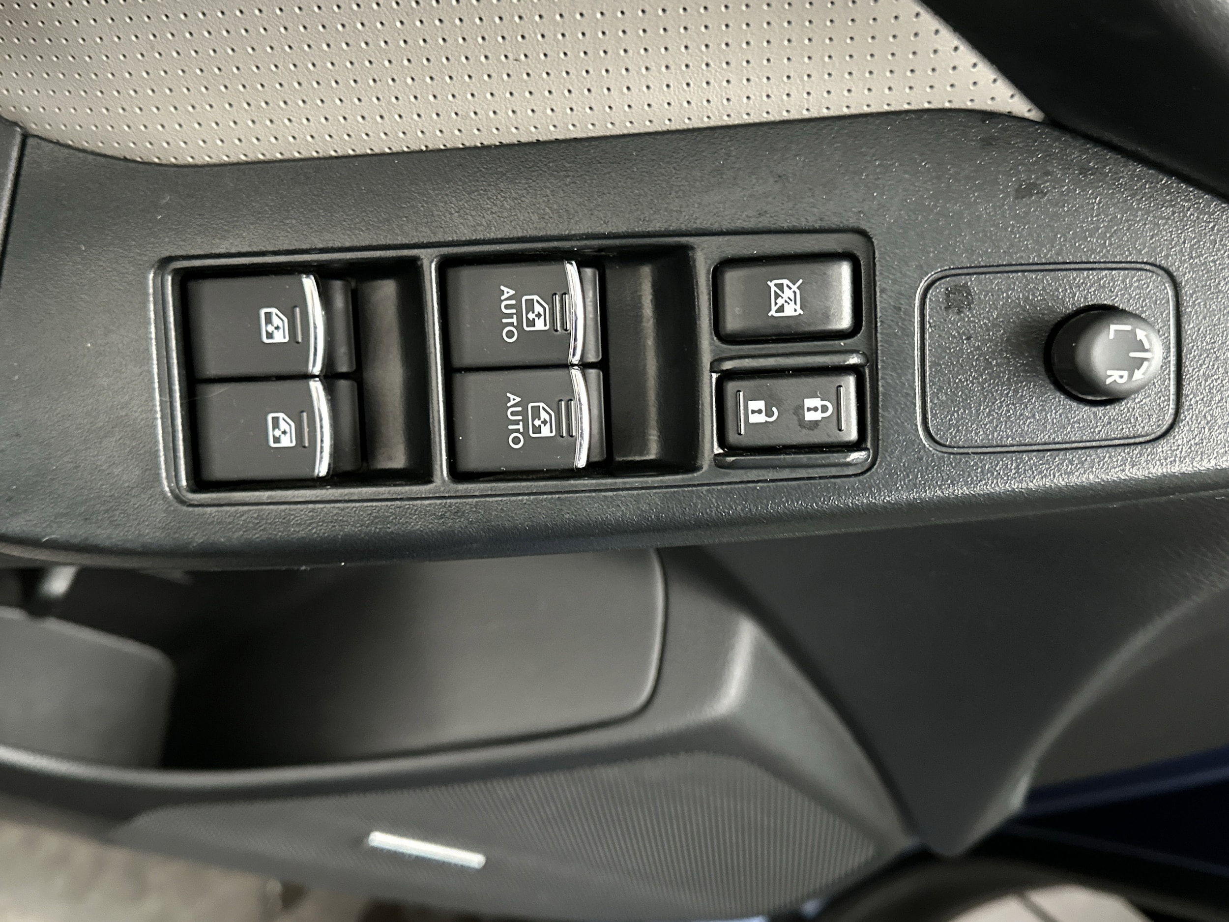 2018 Subaru Forester Limited - Photo 18