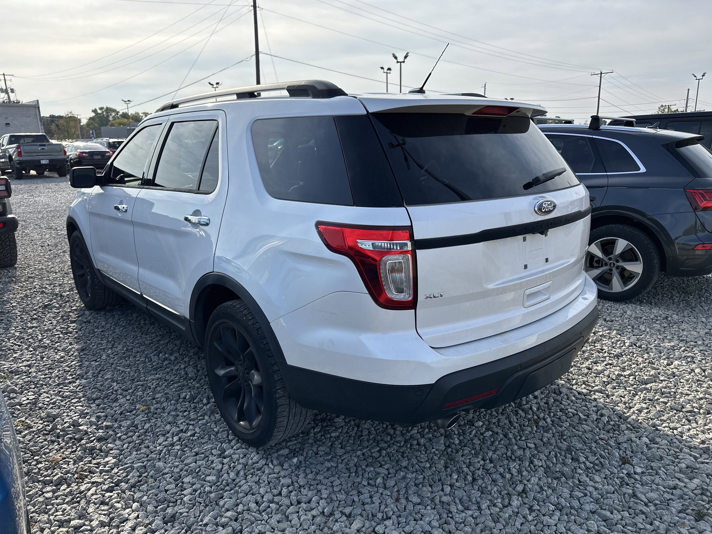2015 Ford Explorer XLT photo 3