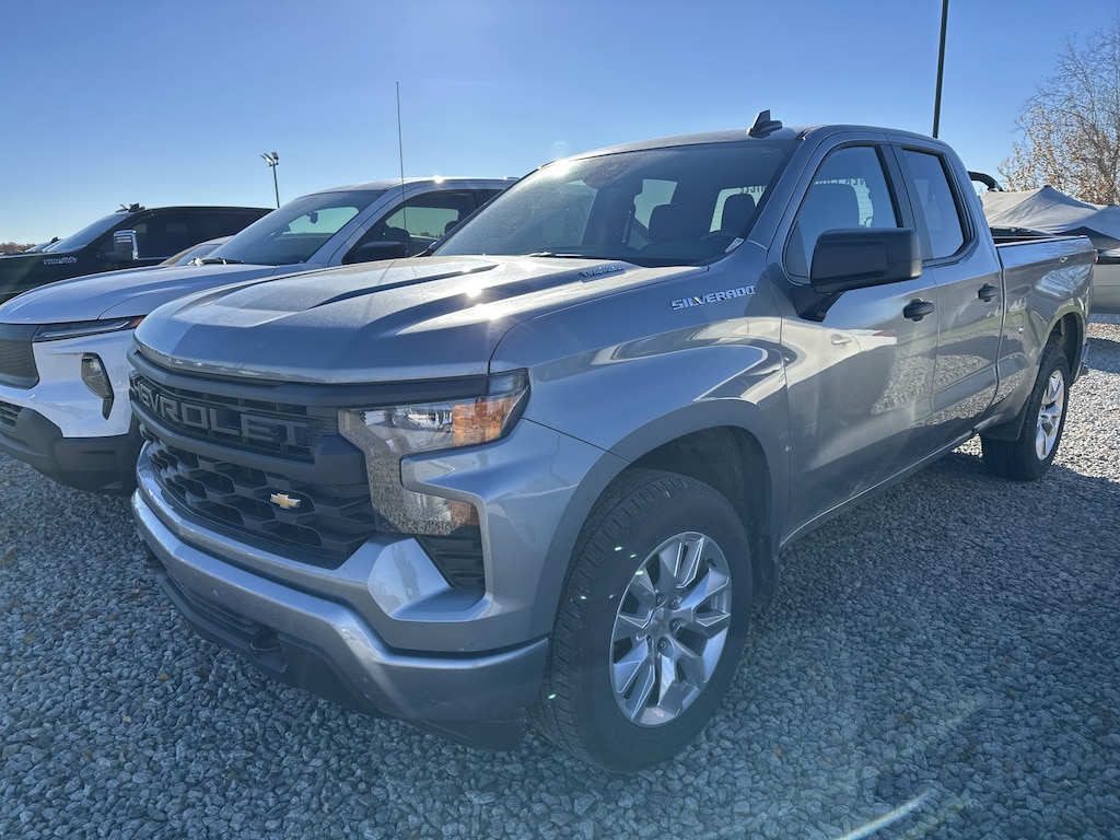 New 2025 Chevrolet Silverado 1500 Custom Truck