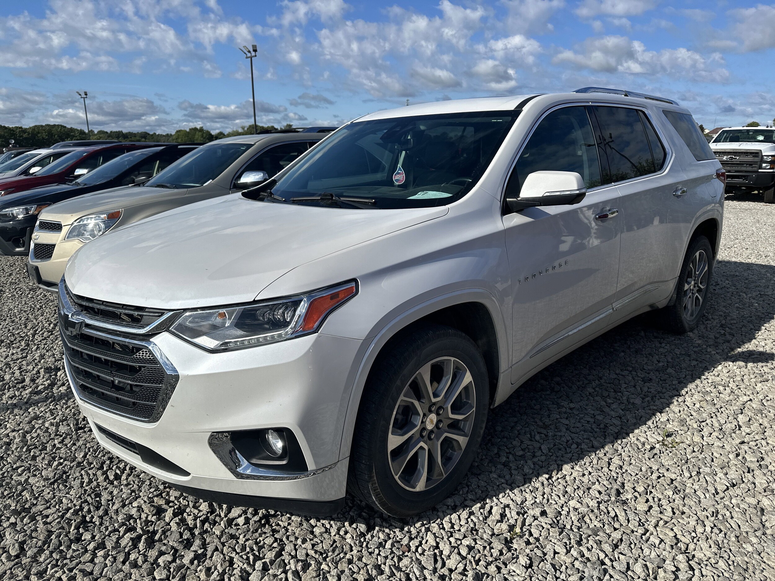2021 Chevrolet Traverse Premier photo 3