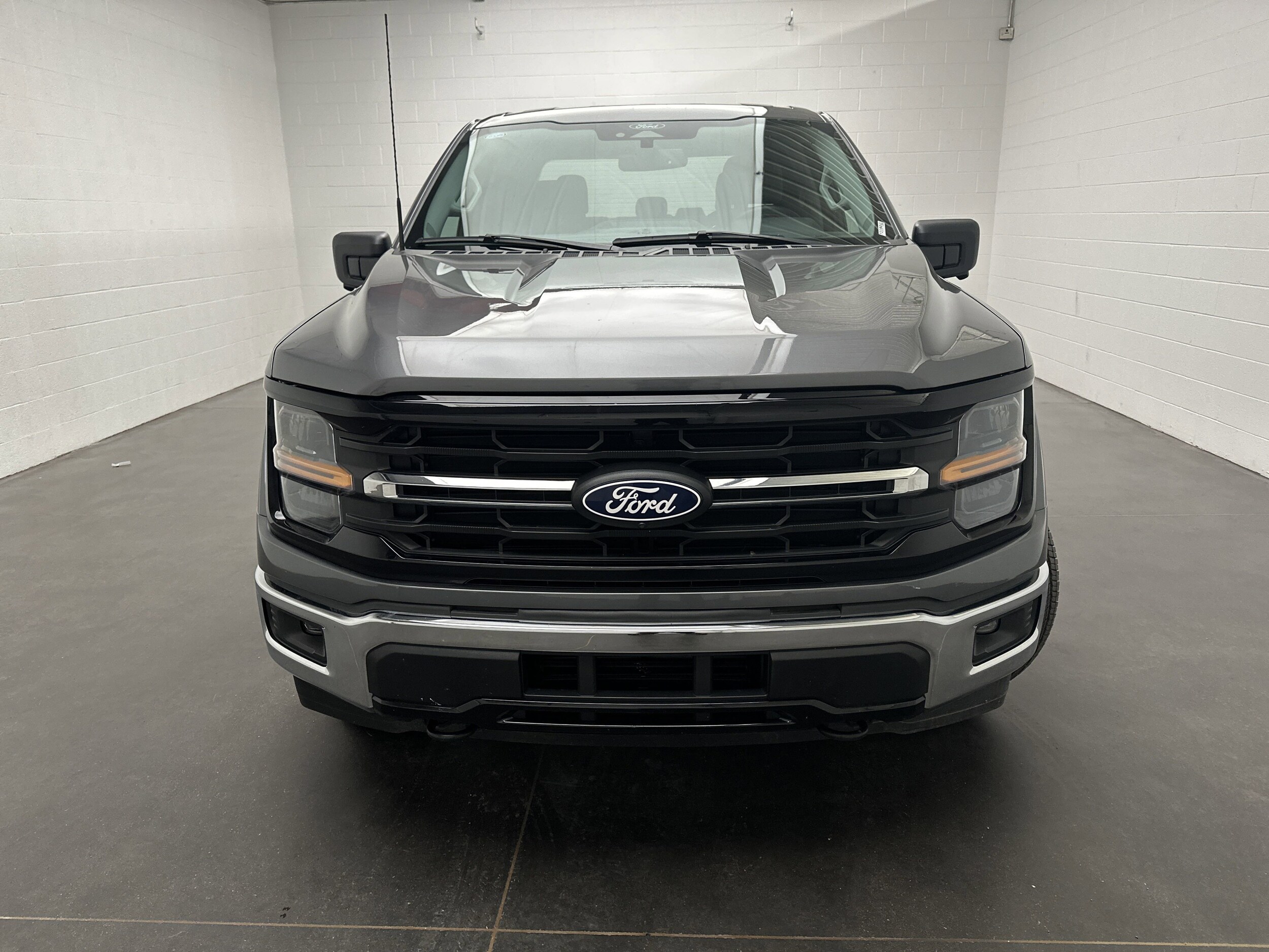 2024 Ford F-150 XLT photo 3