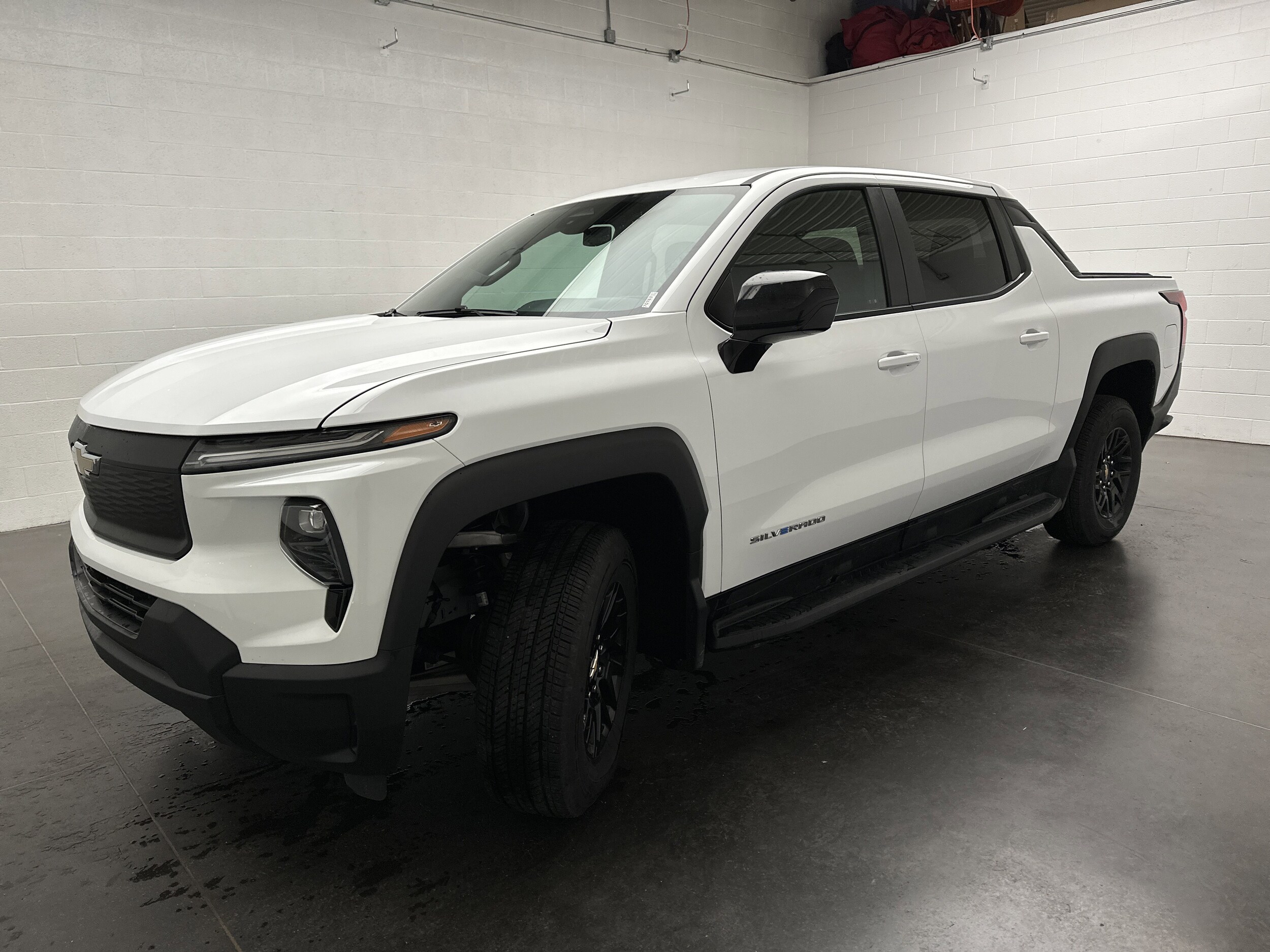 2024 Chevrolet Silverado EV Work Truck photo 4
