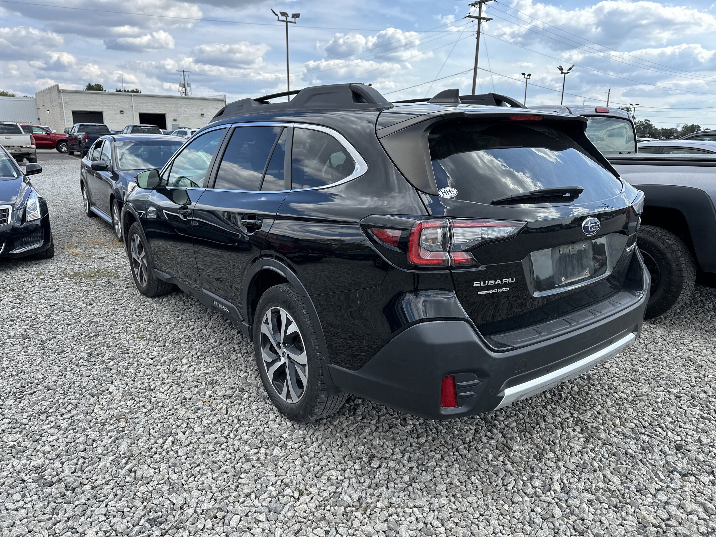 2020 Subaru Outback Limited photo 3