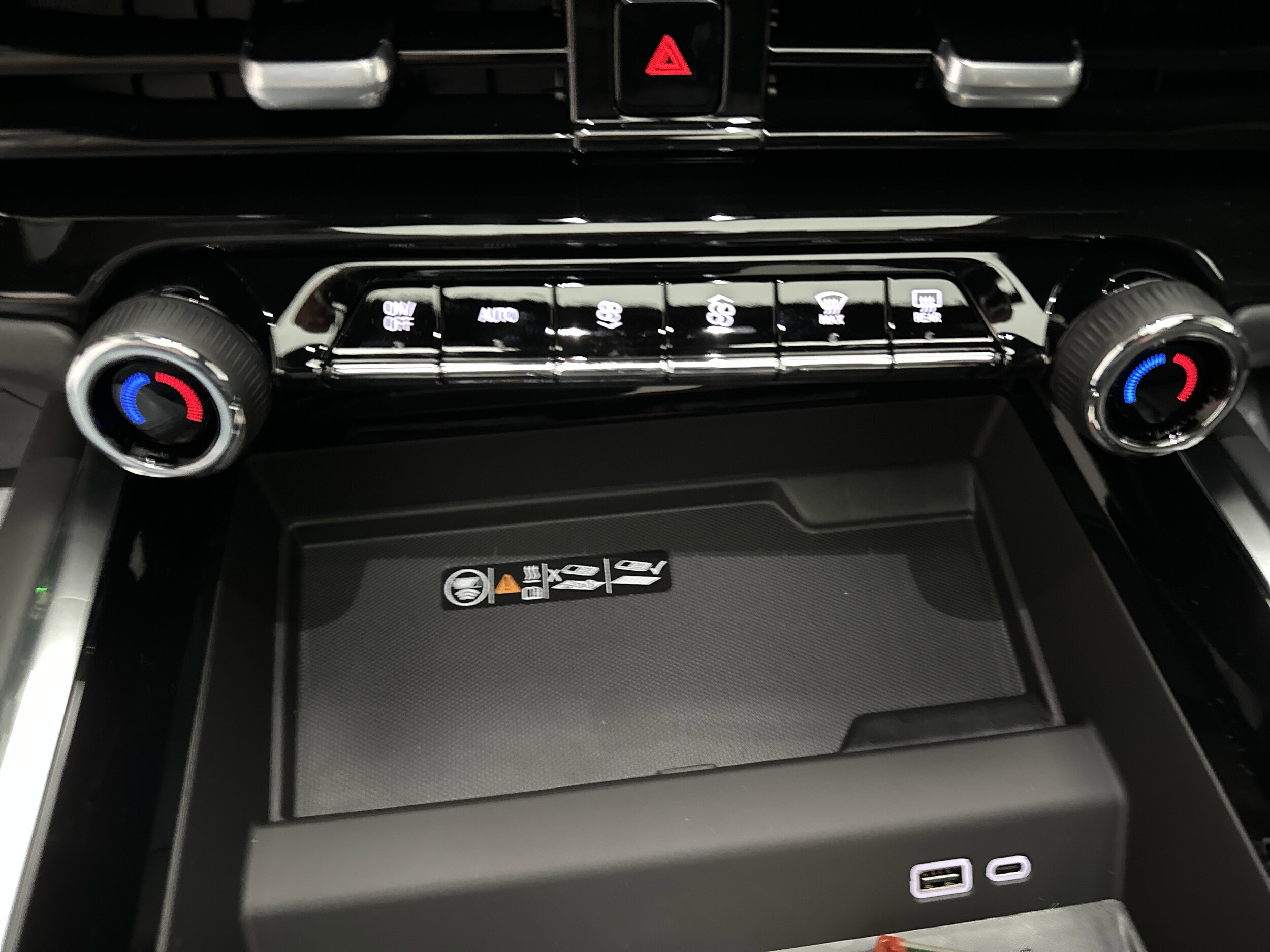 2026 Chevrolet Suburban High Country - Photo 41