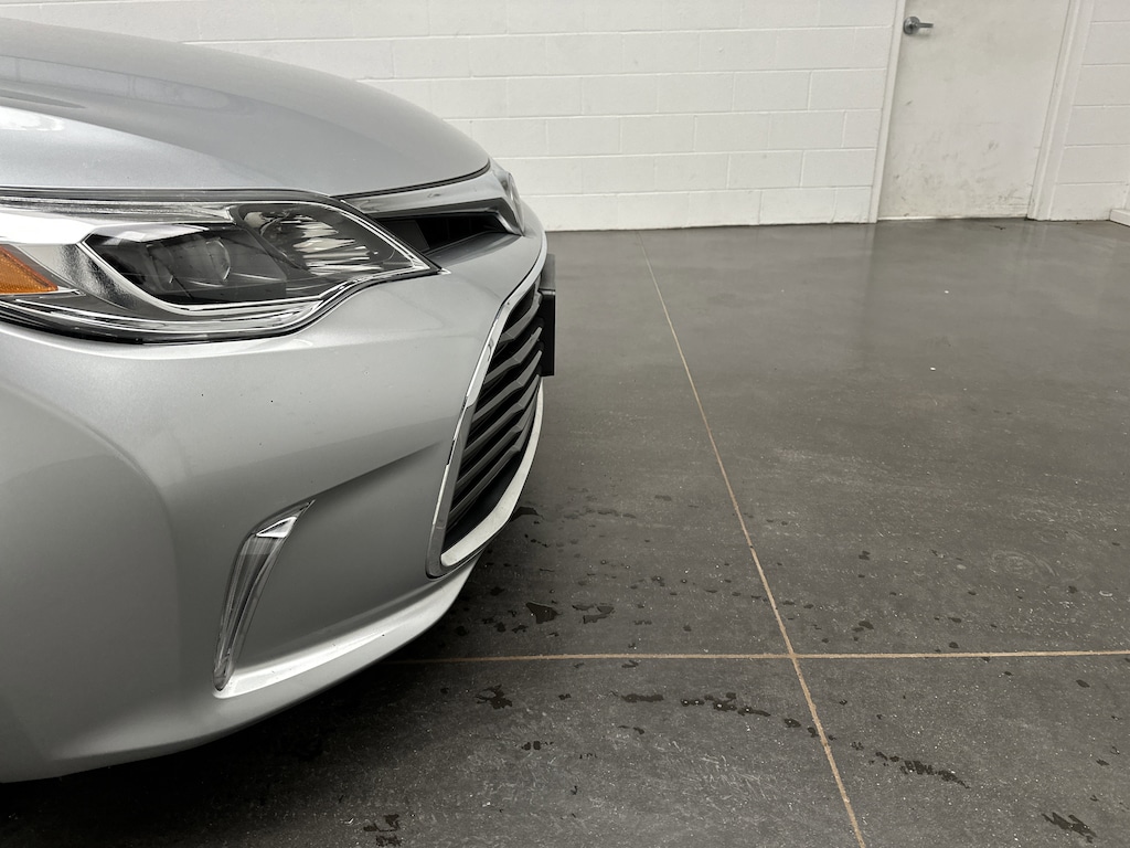 Used 2018 Toyota Avalon XLE Sedan