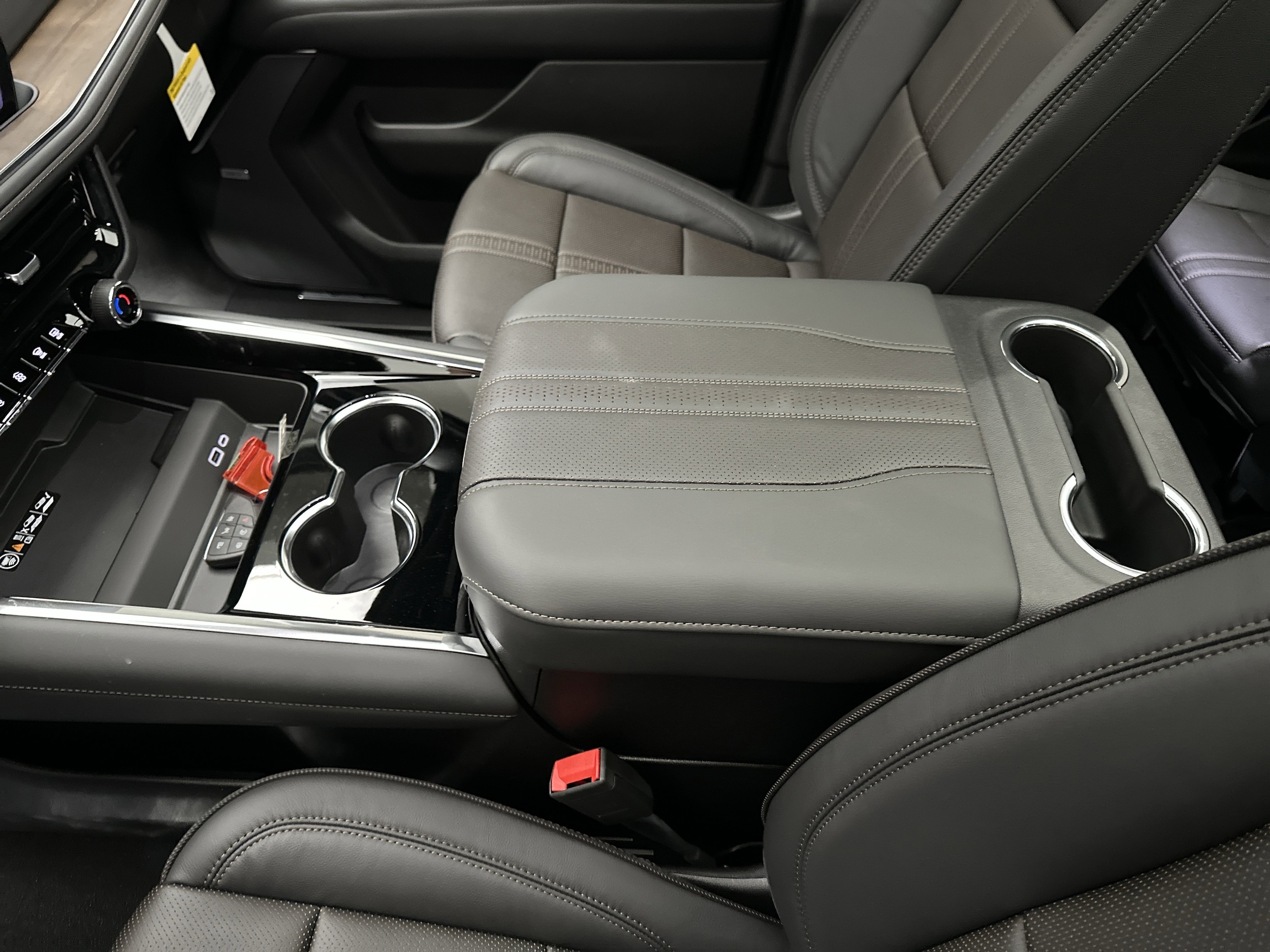 2026 Chevrolet Suburban High Country - Photo 47