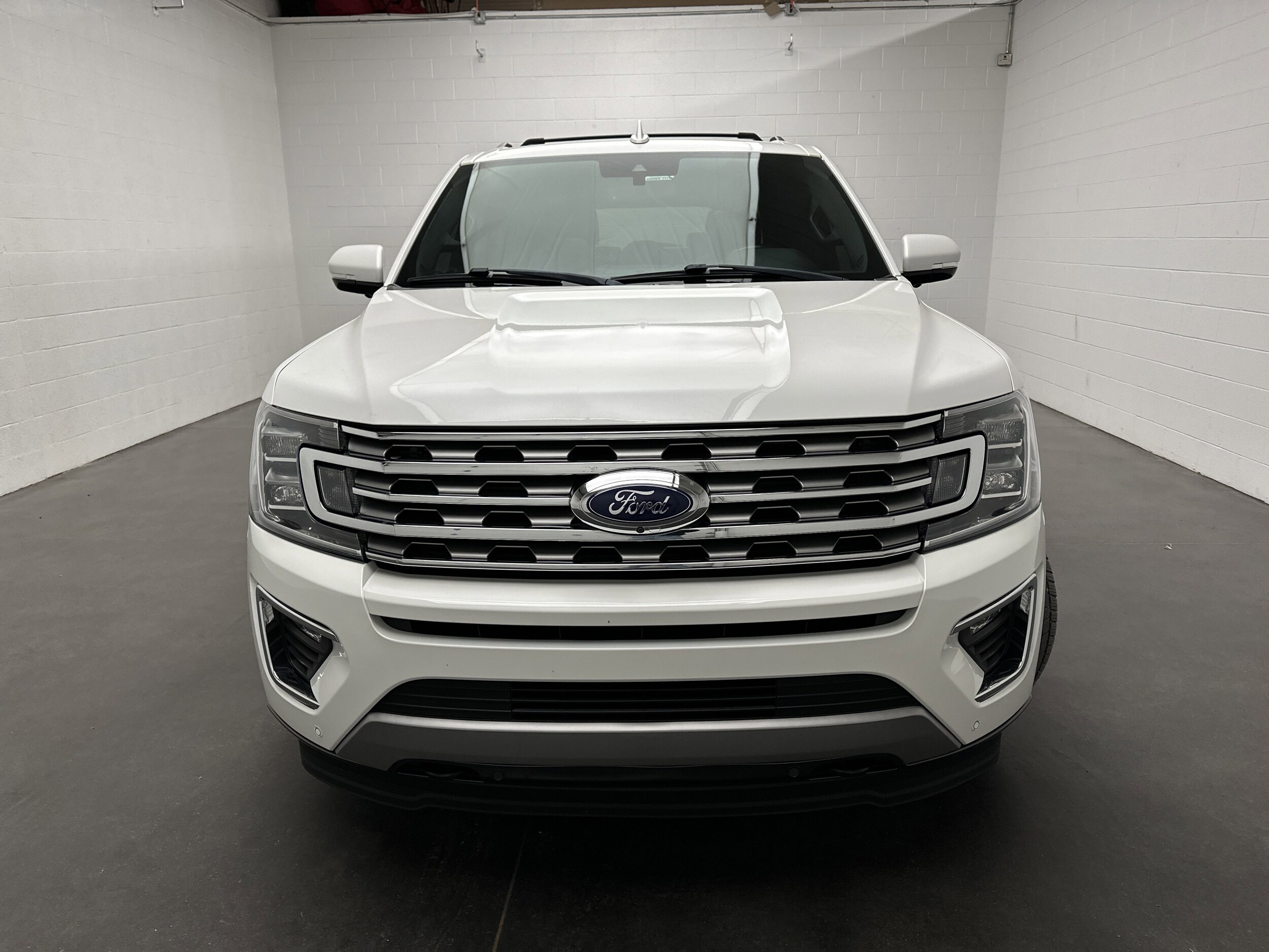 2020 Ford Expedition MAX Limited photo 2