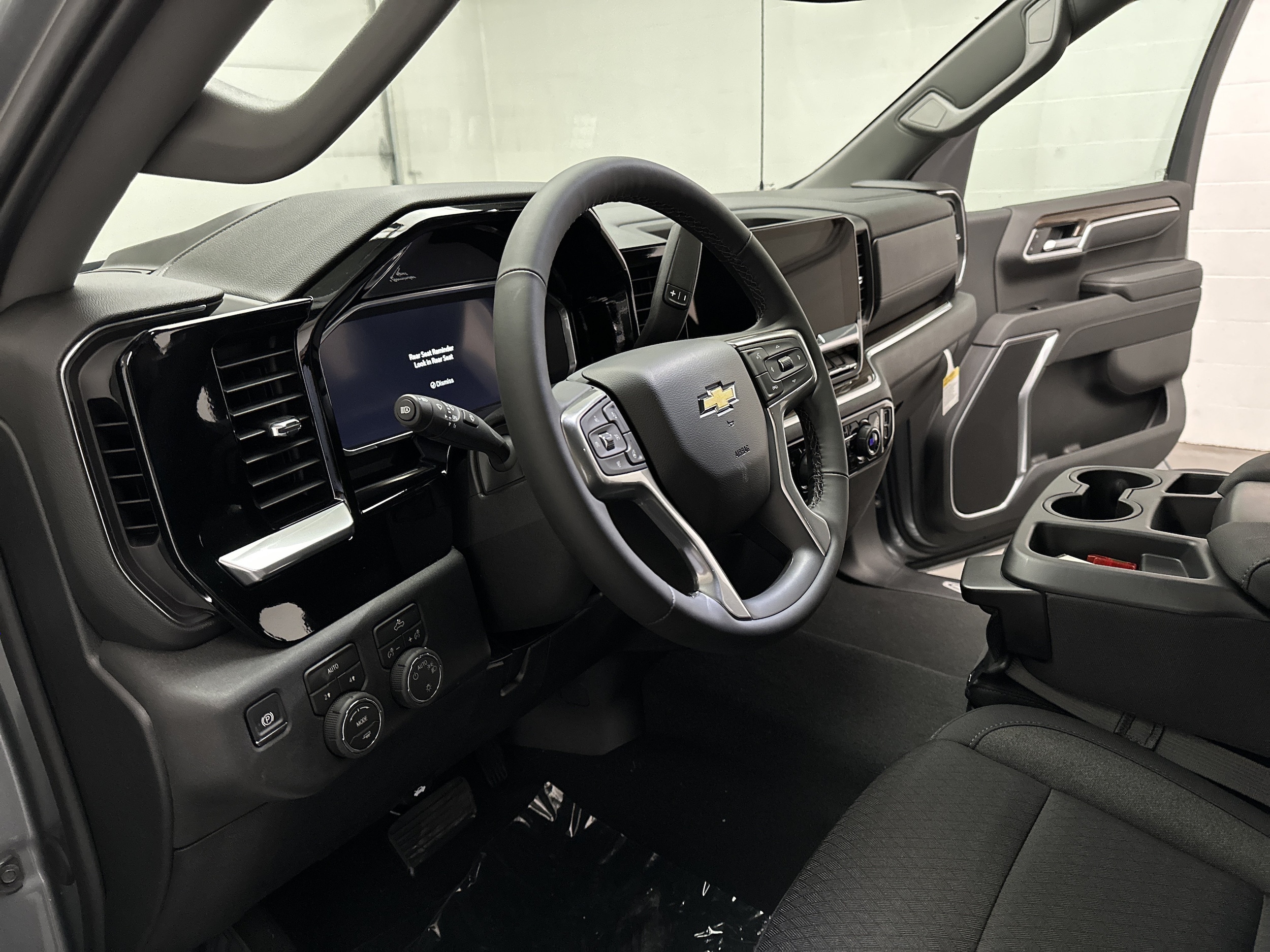 2026 Chevrolet Silverado 1500 LT - Photo 17