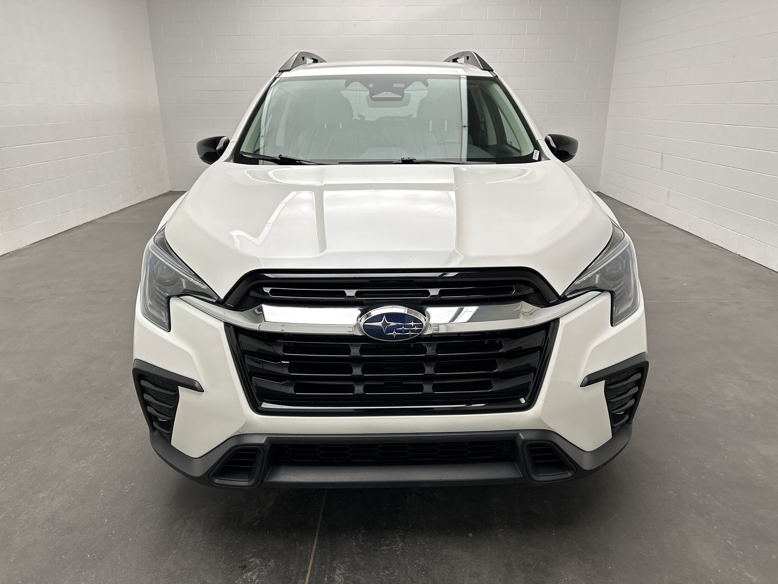 2024 Subaru Ascent Limited photo 3