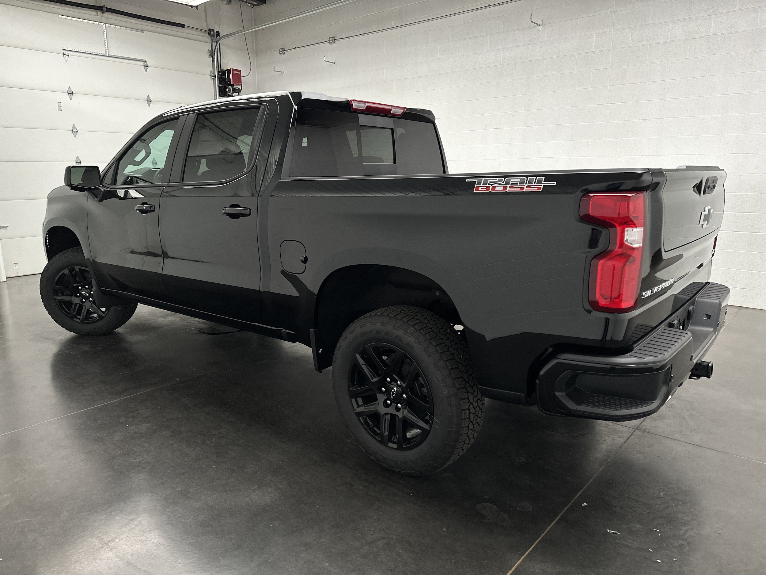 2026 Chevrolet Silverado 1500 LT Trail Boss - Photo 9