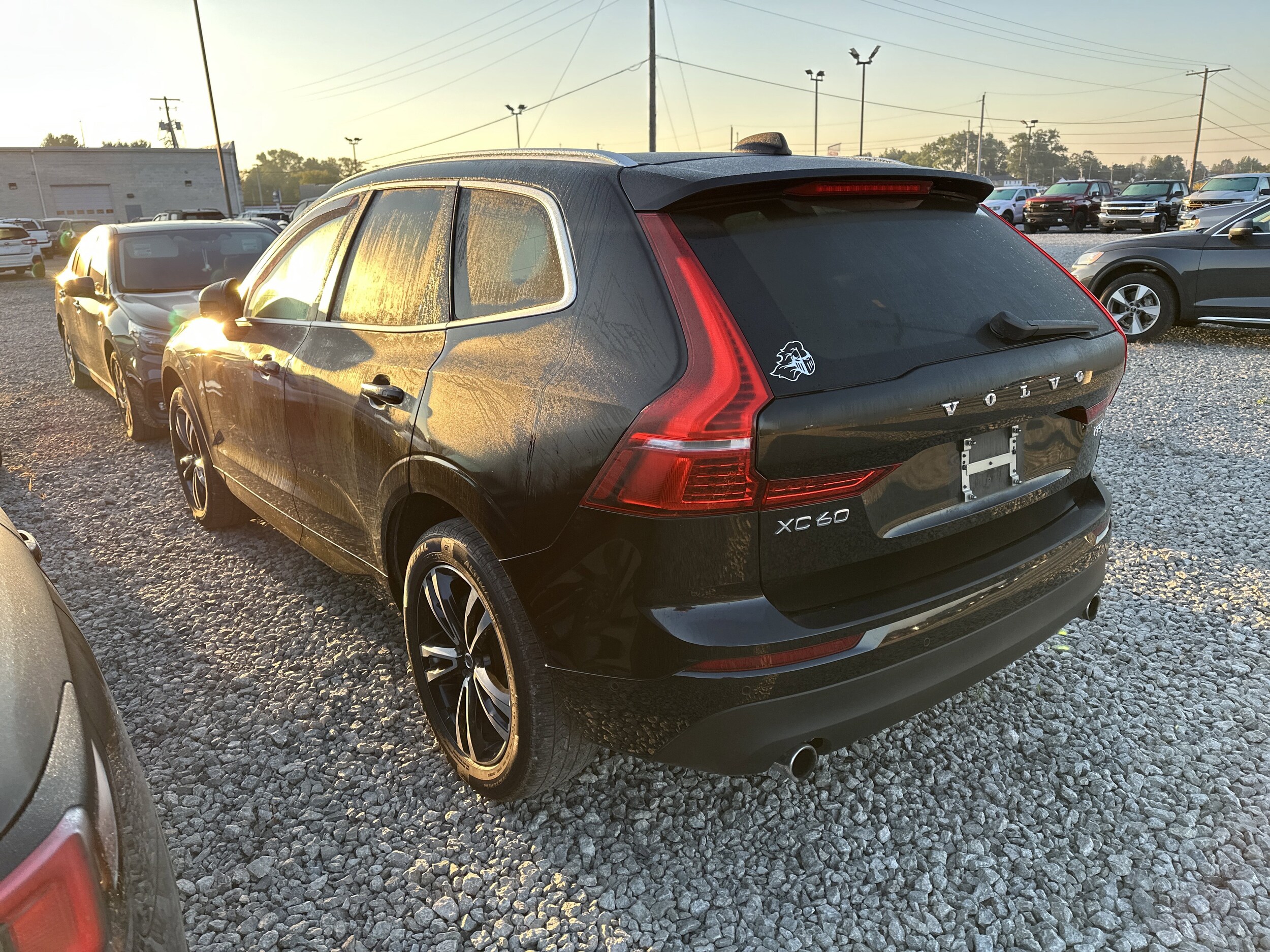 2018 Volvo XC60 Momentum photo 3