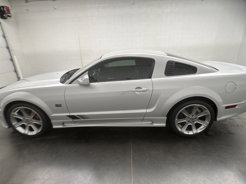 Used 2006 Ford Mustang GT Deluxe Coupe