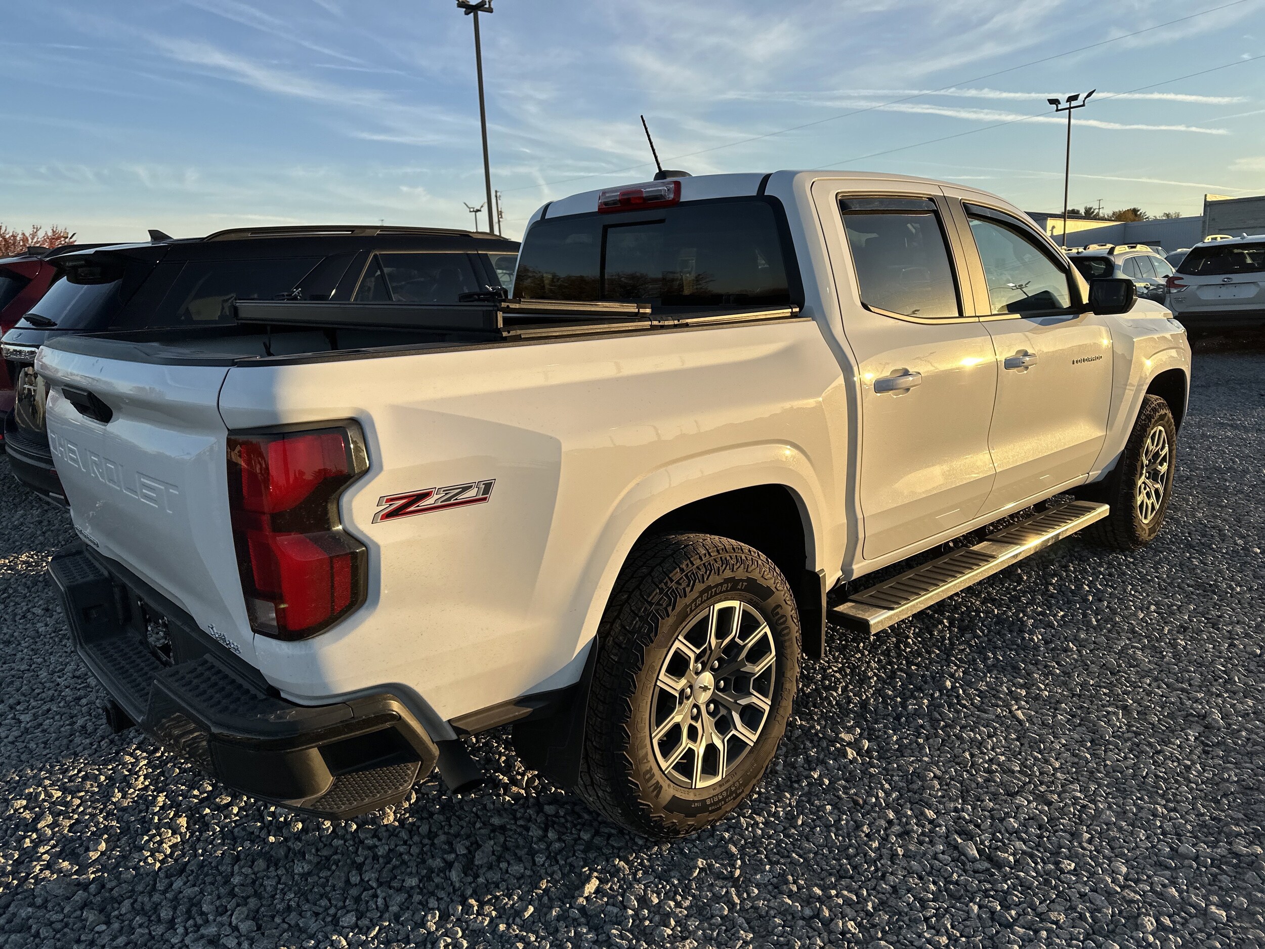 2024 Chevrolet Colorado Z71 photo 2