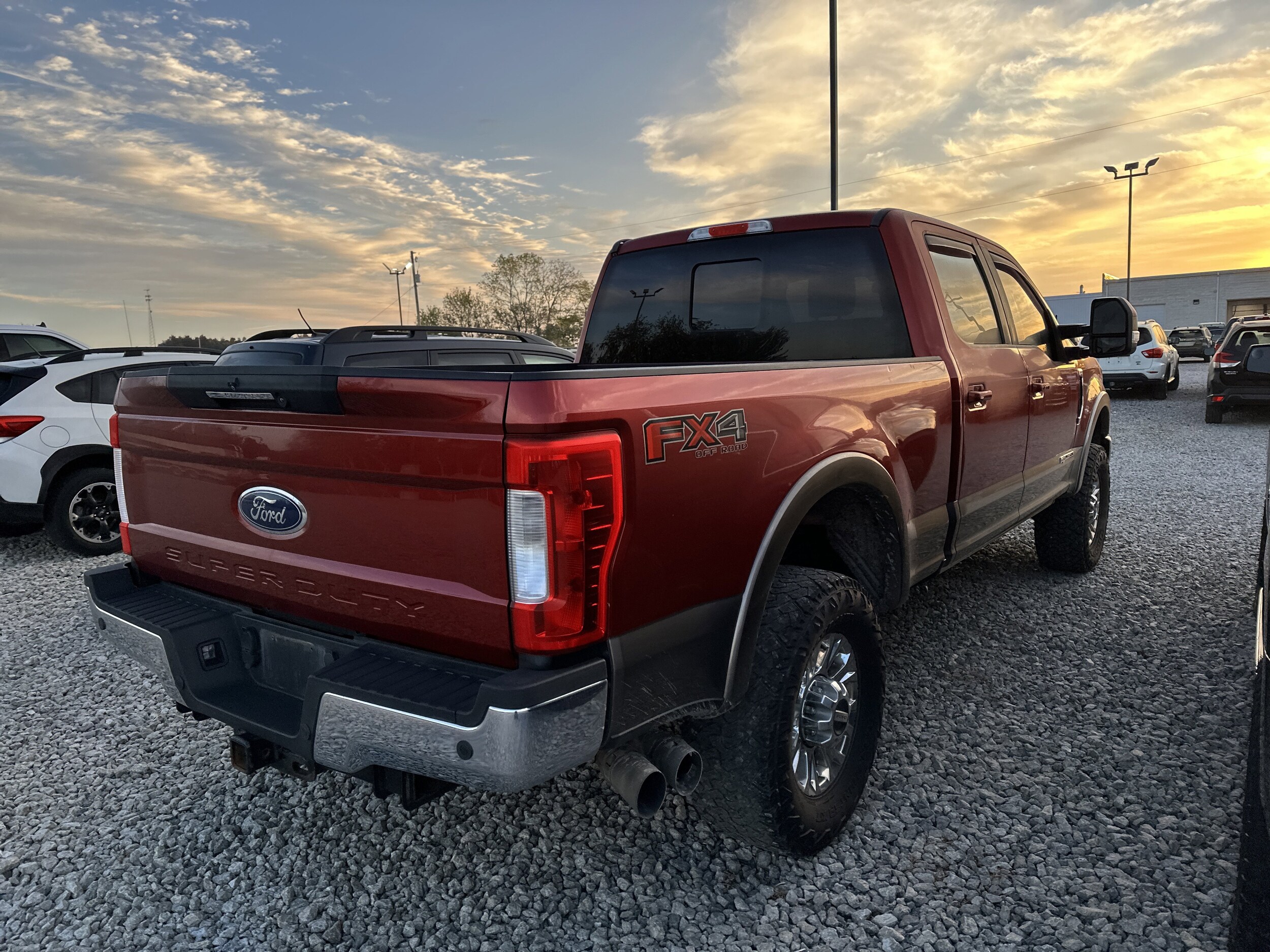 2019 Ford F-250 Lariat photo 2