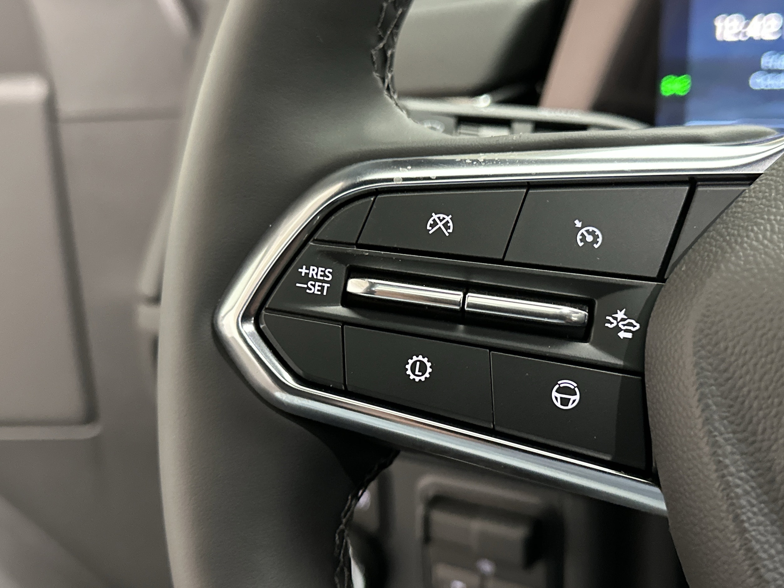 2026 Chevrolet Suburban High Country - Photo 33